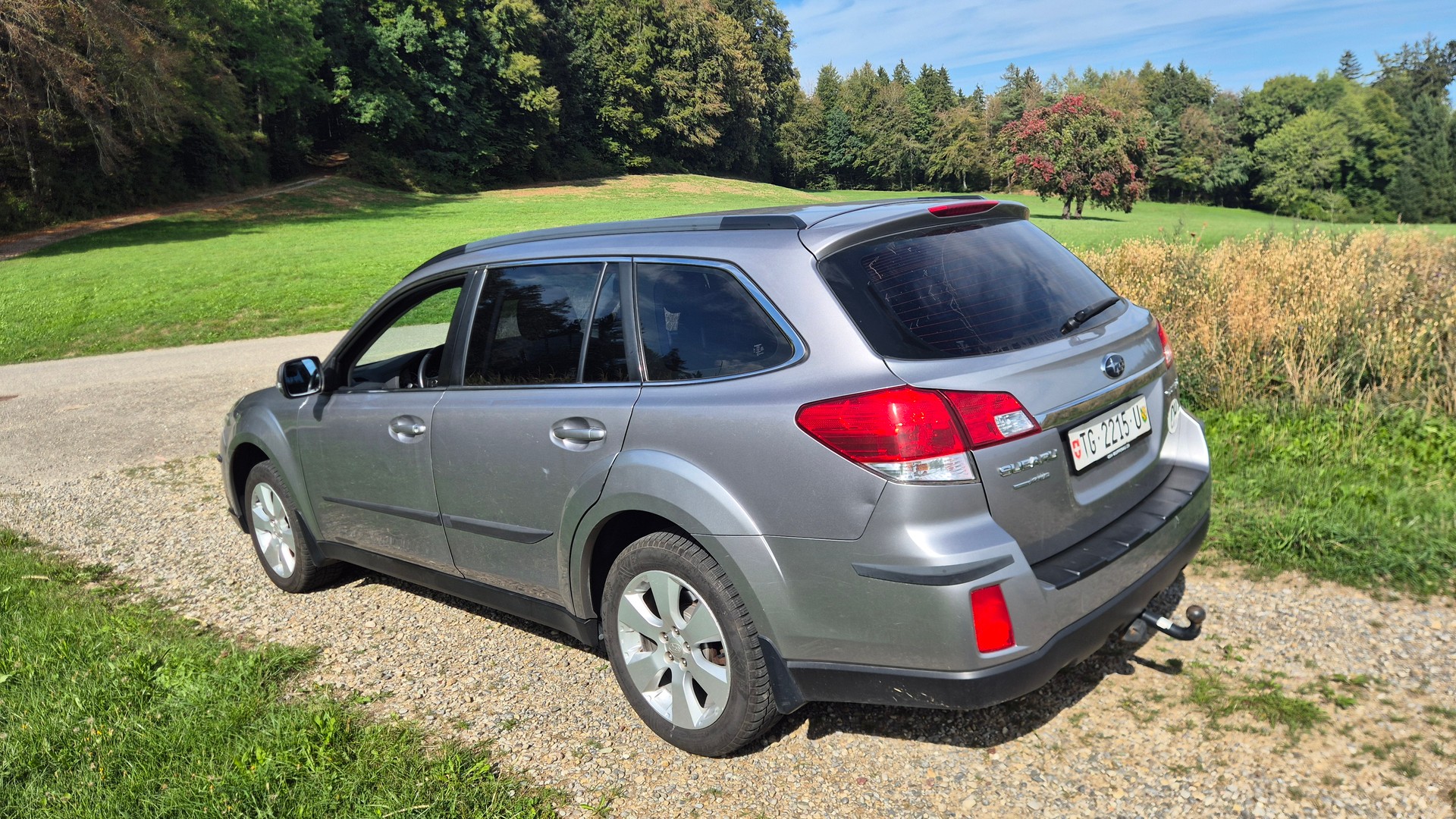 SUBARU Outback 2.5i Swiss AWD Lineartronic-image-3