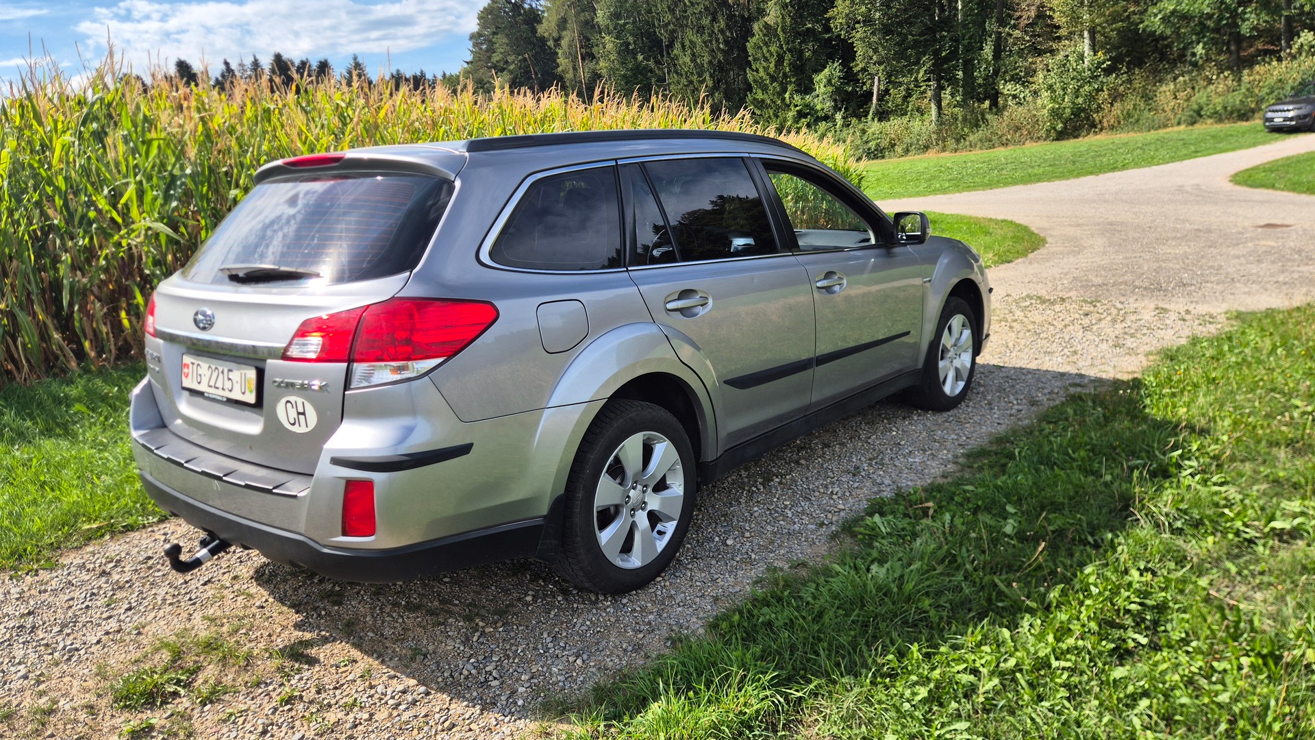 SUBARU Outback 2.5i Swiss AWD Lineartronic-image-2