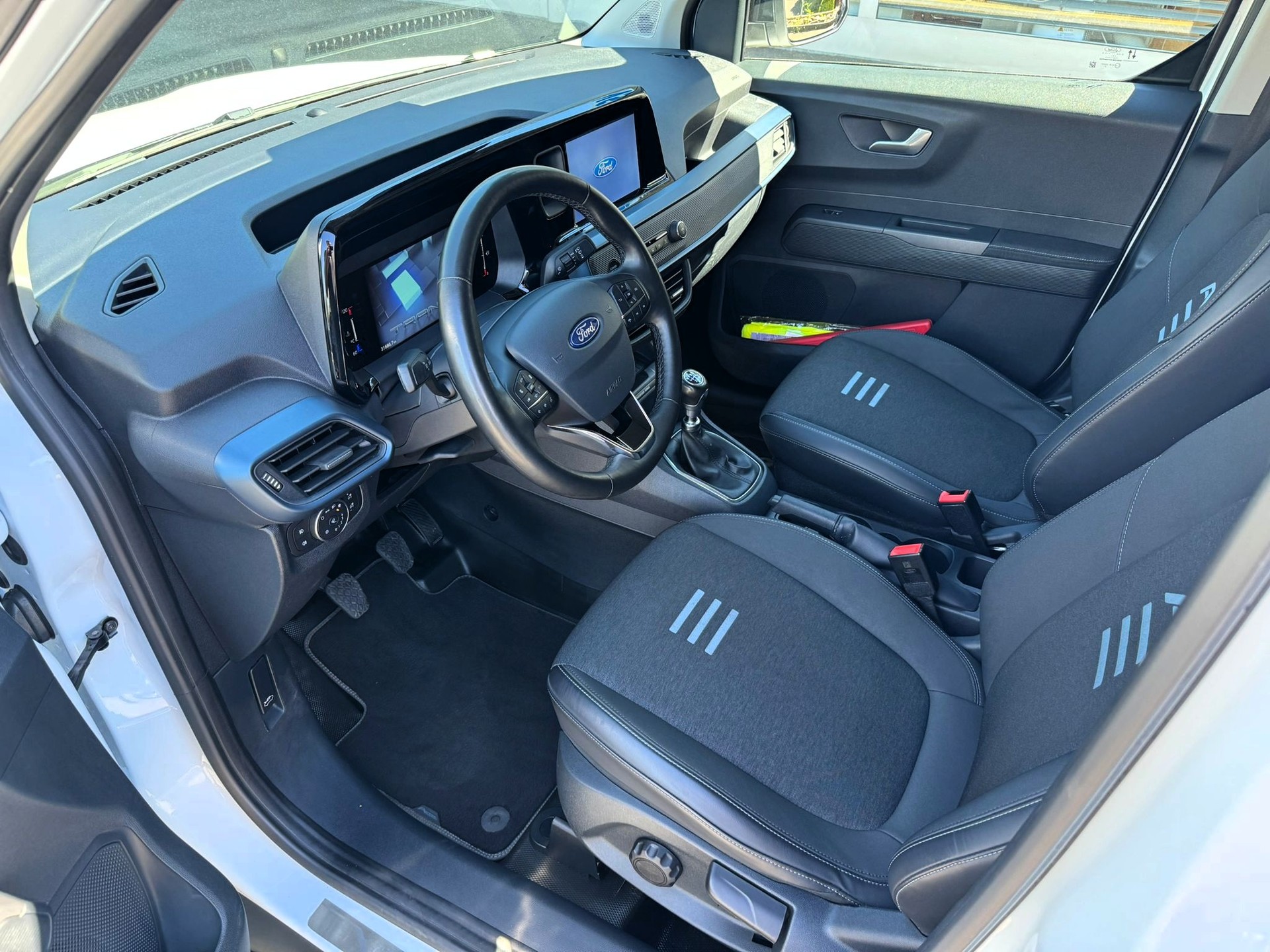 FORD Transit Courier 1.5 Activ-image-1