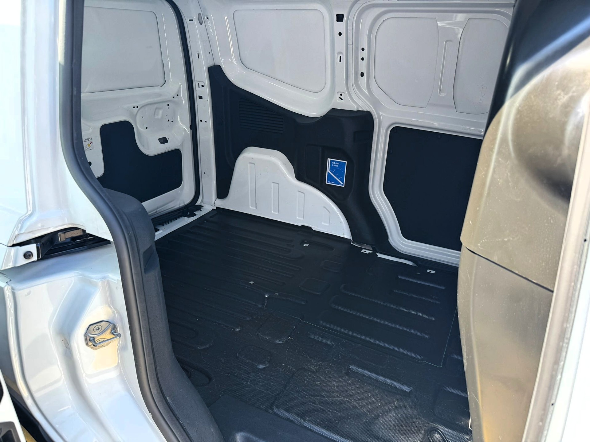 FORD Transit Courier 1.5 Activ-image-9