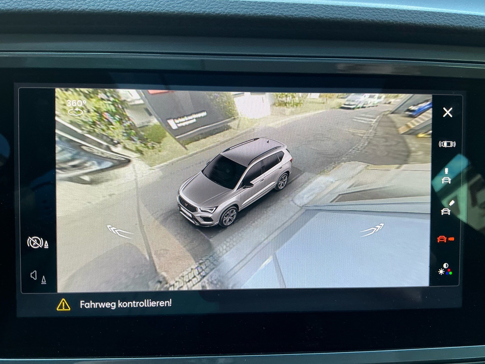 CUPRA Ateca VZ 4Drive *** PANORAMADACH UND ANHÄNGERKUPPLUNG ***-image-23