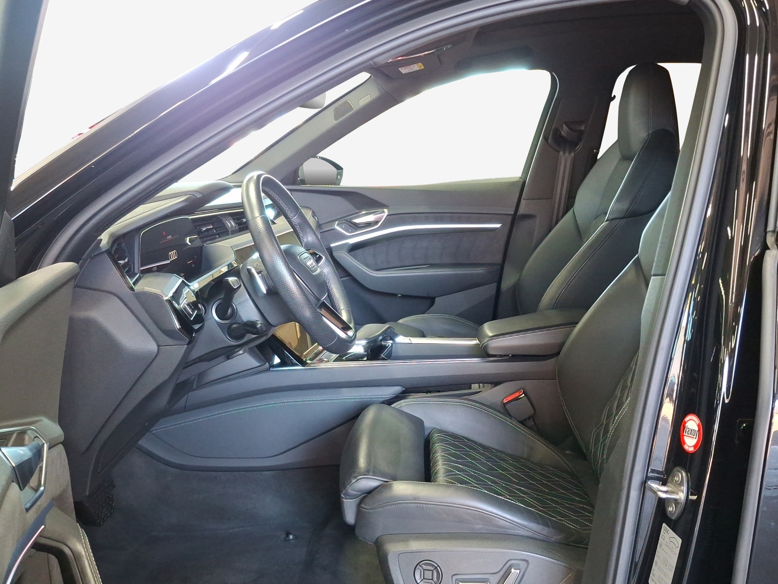 AUDI e-tron S Sportback quattro-image-7
