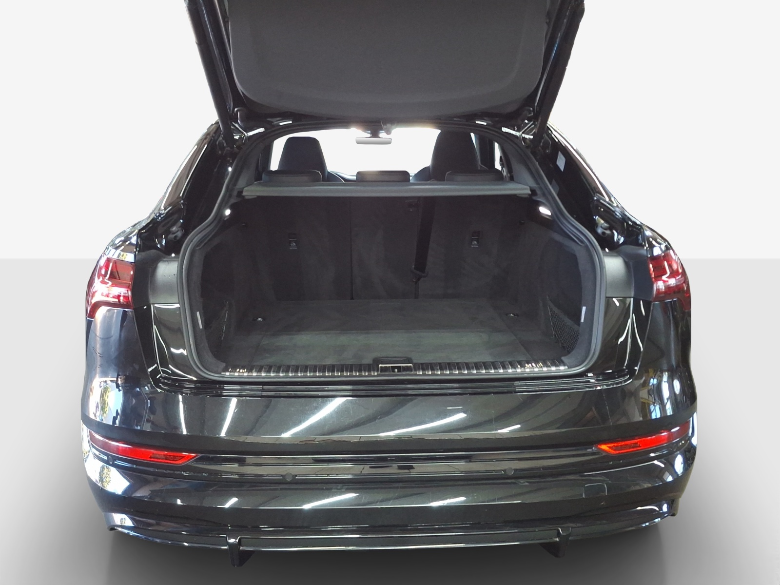 AUDI e-tron S Sportback quattro-image-12