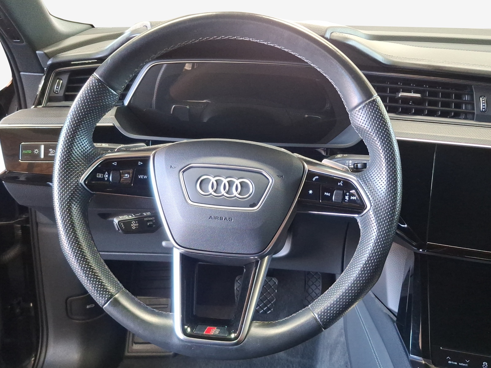 AUDI e-tron S Sportback quattro-image-9