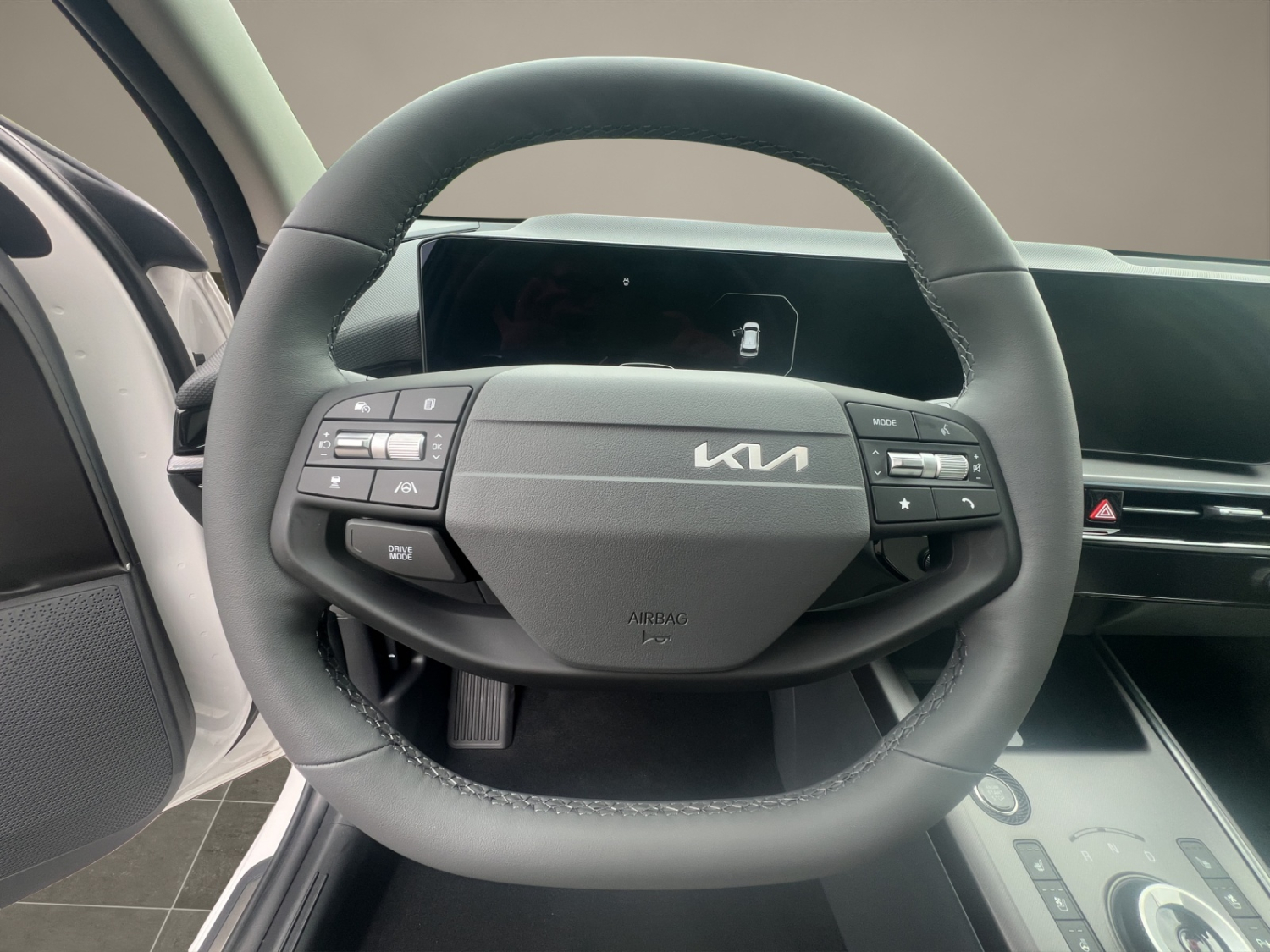 KIA Niro 1.6 GDi Hybrid Style-image-10