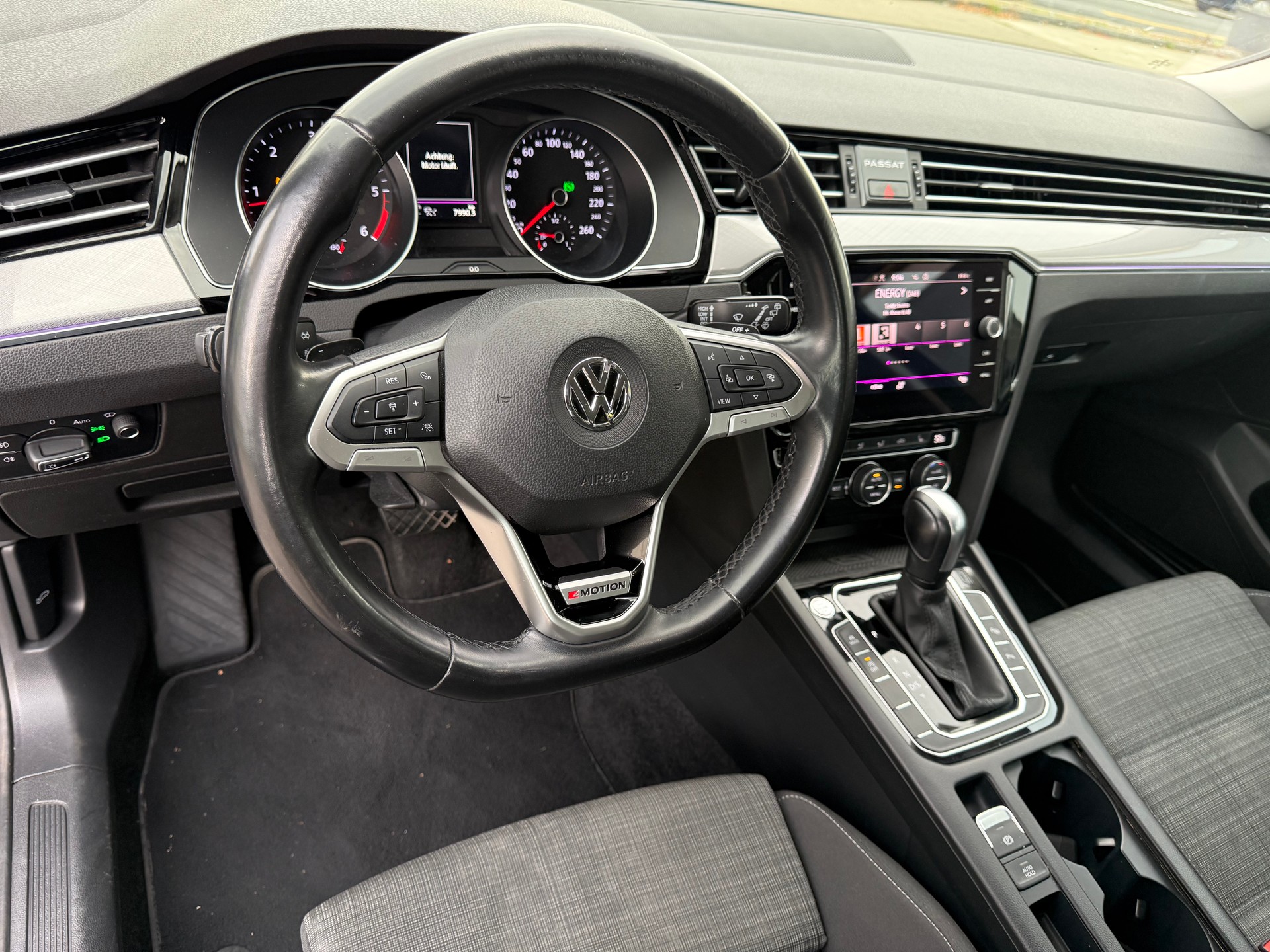 VW Passat 2.0 TDI BMT Business 4Motion DSG-image-12