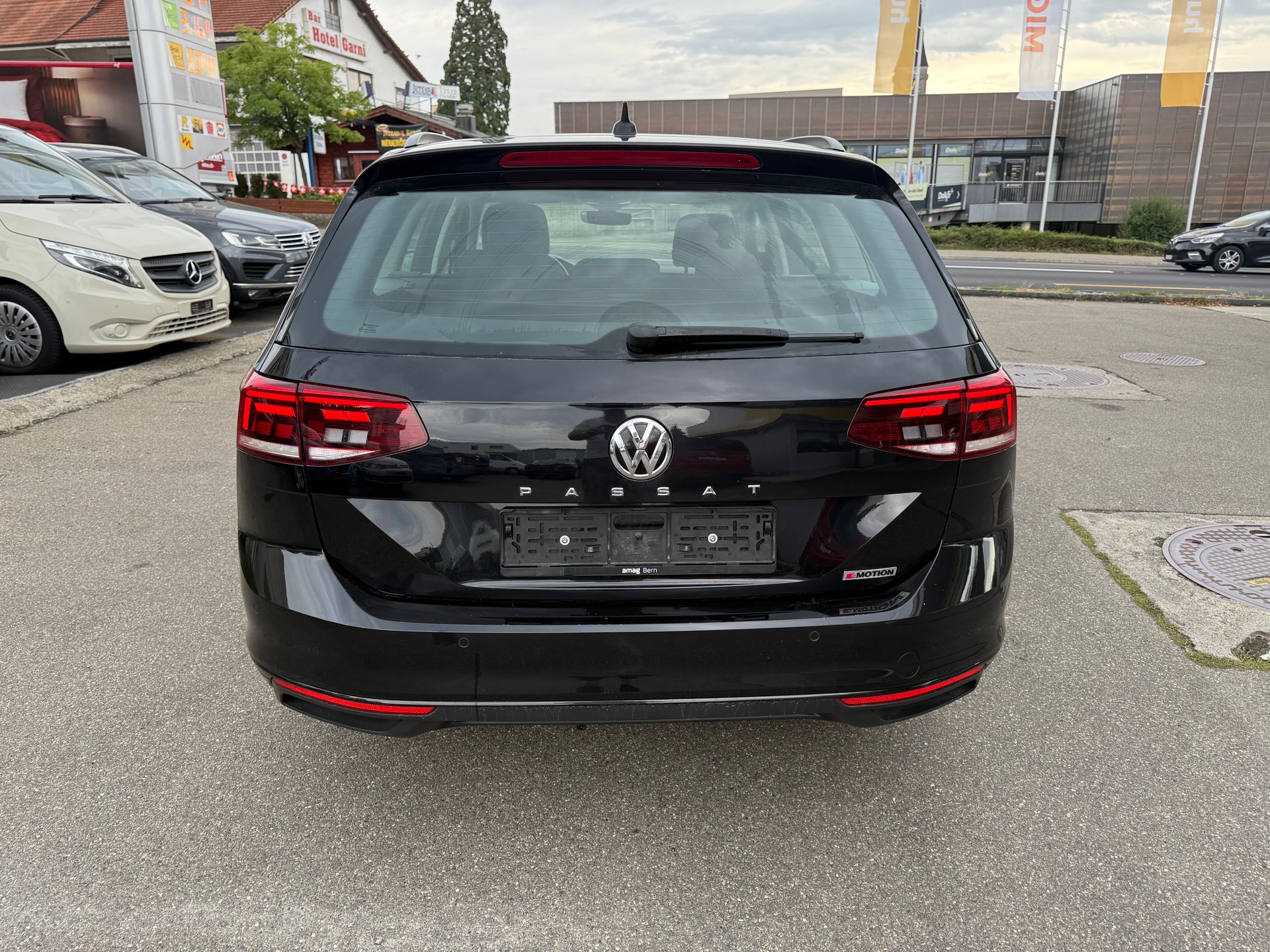 VW Passat 2.0 TDI BMT Business 4Motion DSG-image-3