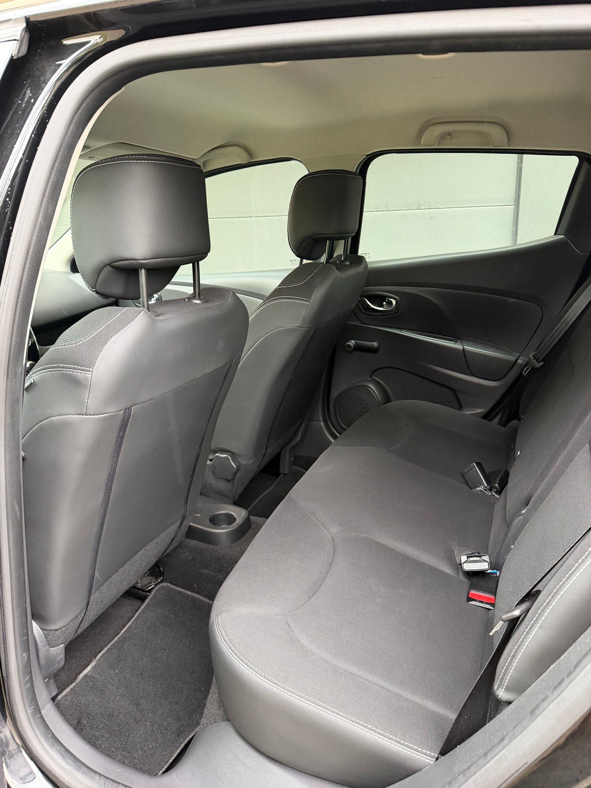 RENAULT 0.9 TCe Swiss Edition S/S-image-3