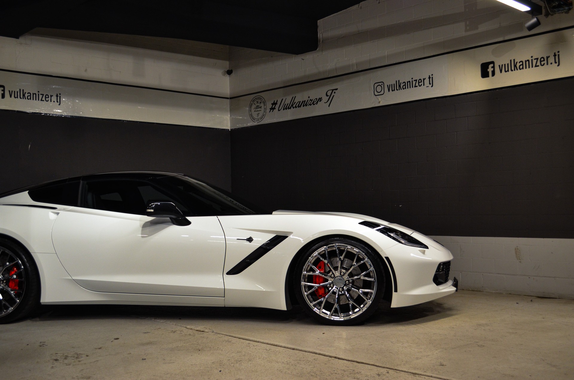 CHEVROLET Stingray Coupe-image-0