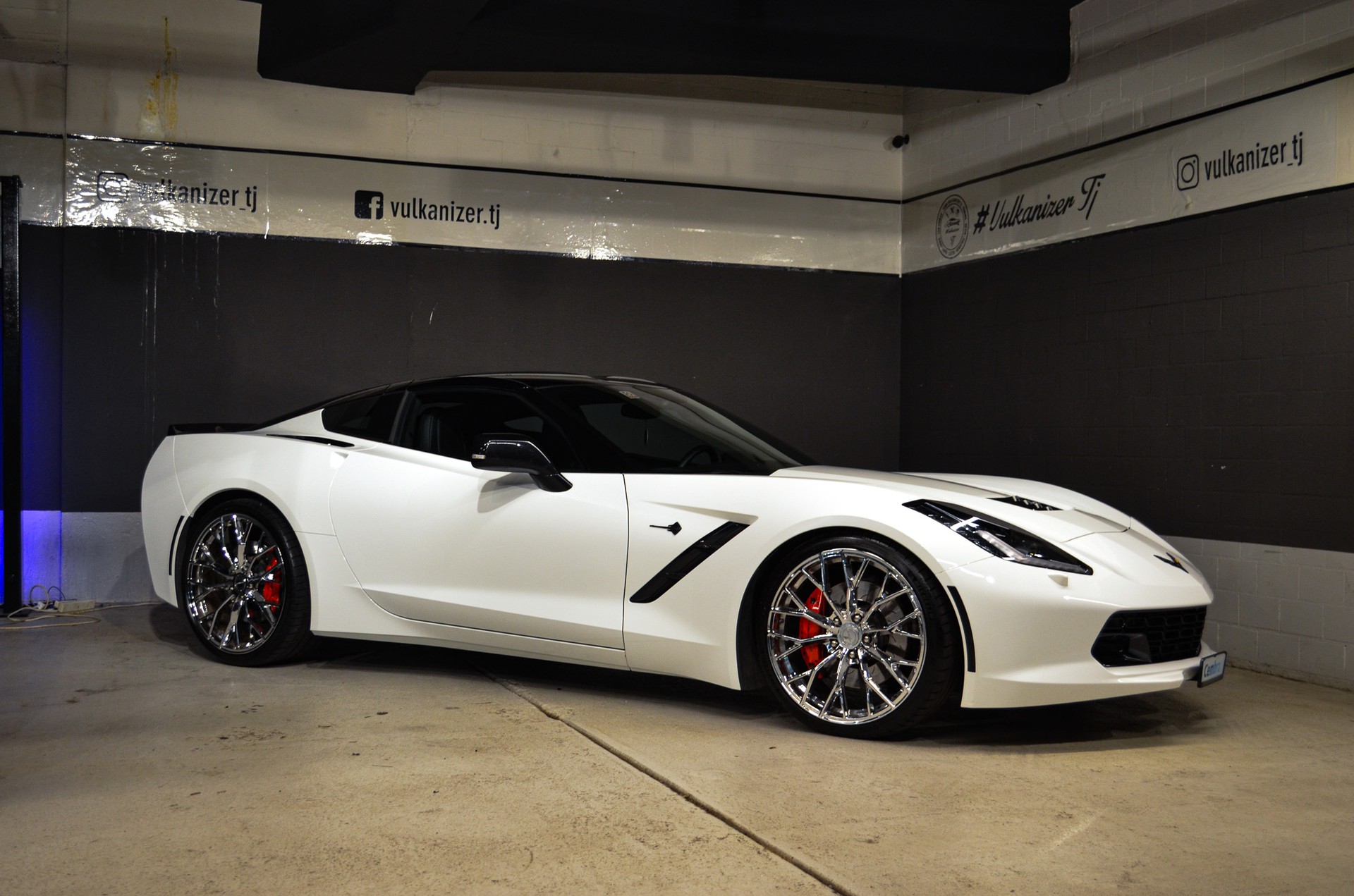 CHEVROLET Stingray Coupe-image-1