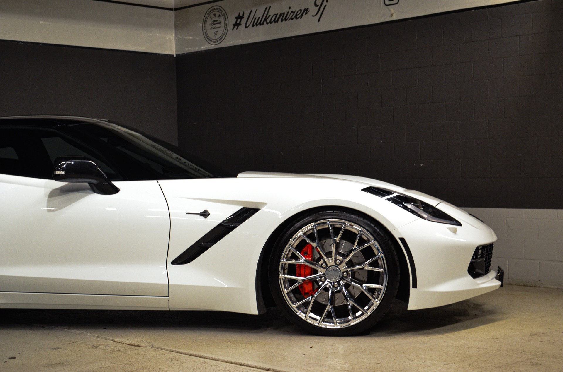 CHEVROLET Stingray Coupe-image-2