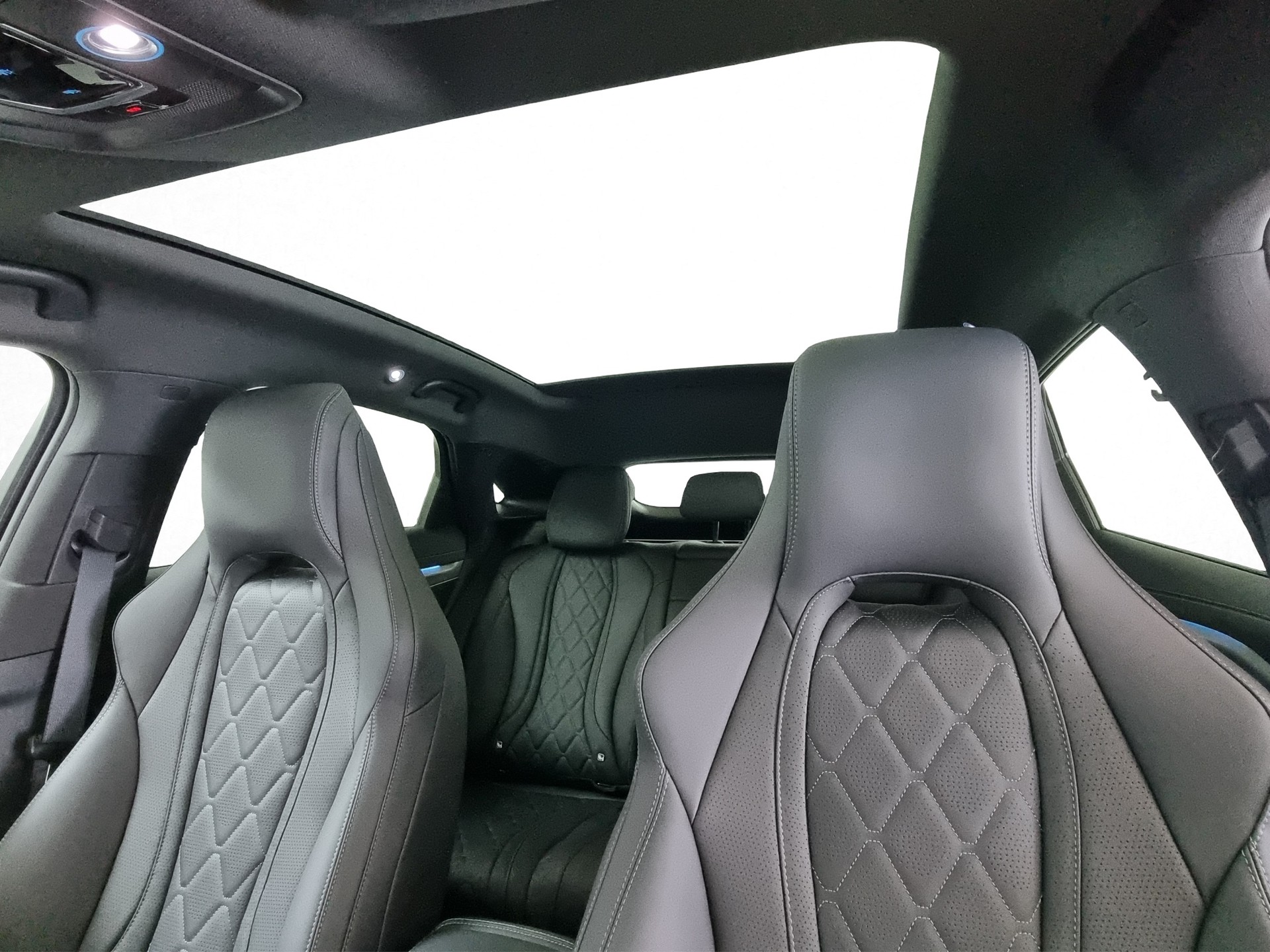 BYD Sealion 7 91,3 kWh Excellence AWD-image-12