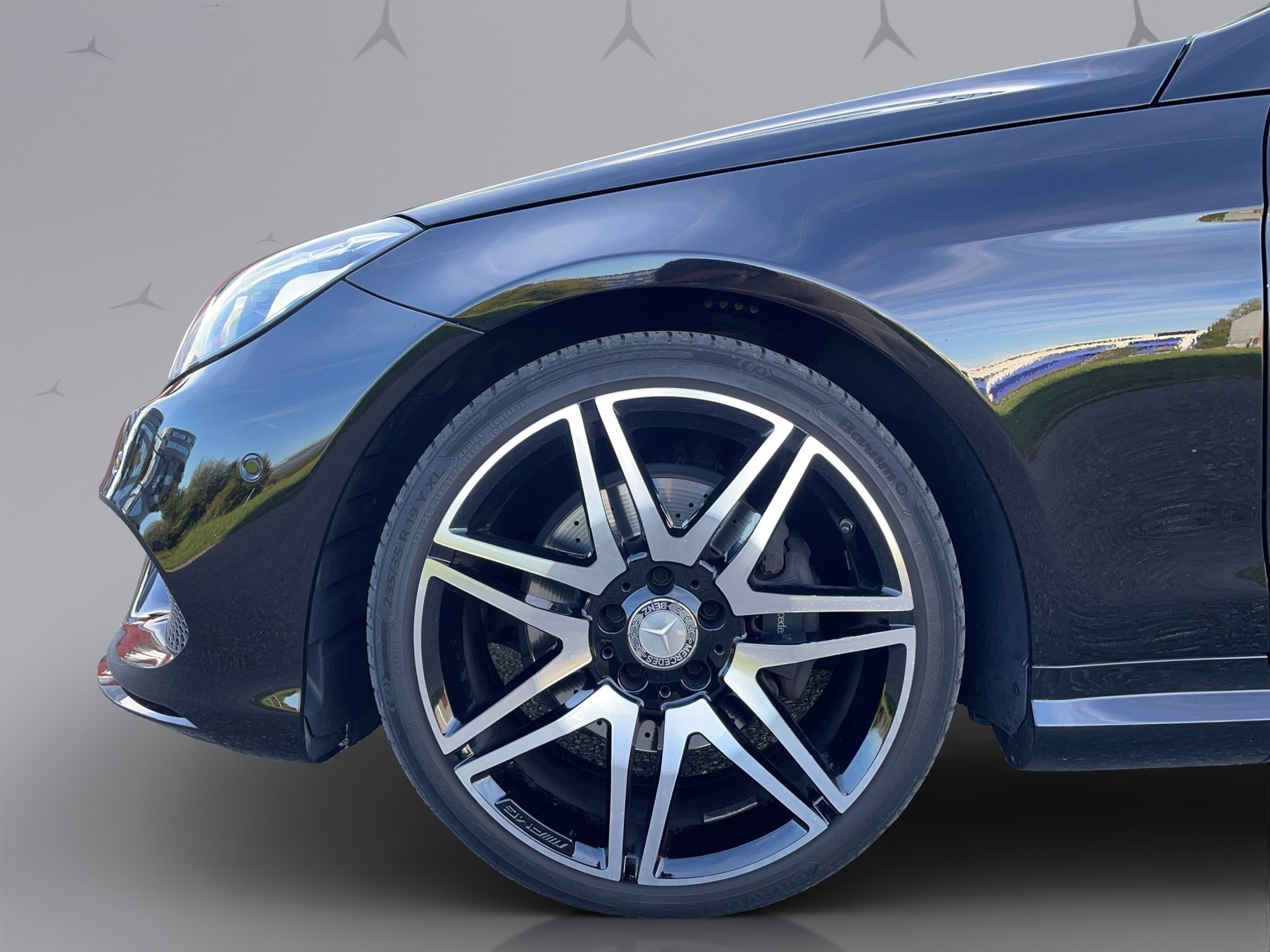 MERCEDES-BENZ E 350 4Matic Coupé AMG Line-showroom-element-2