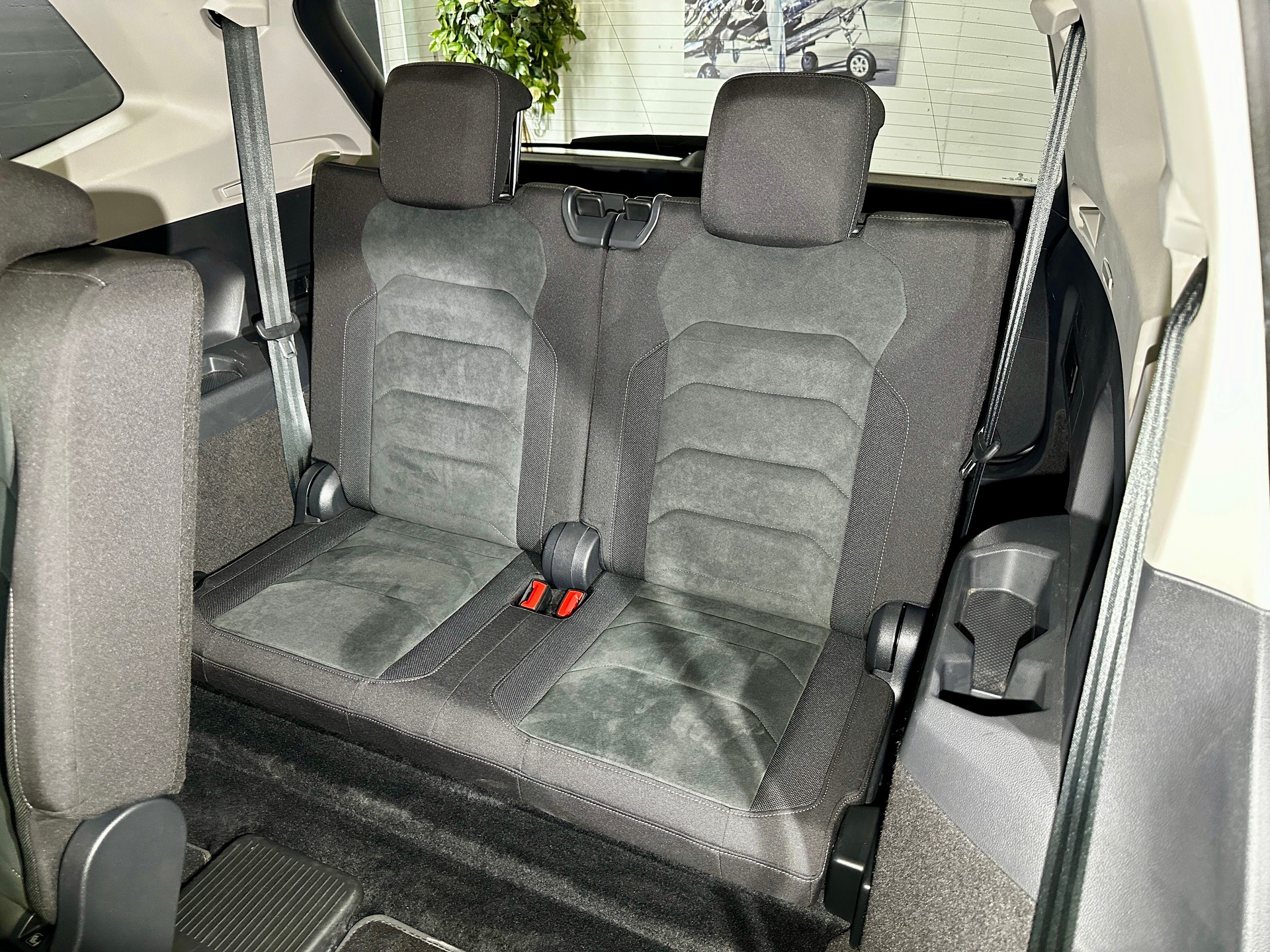 VW Tiguan Allspace 2.0TSI Highline 4Motion DSG-image-30
