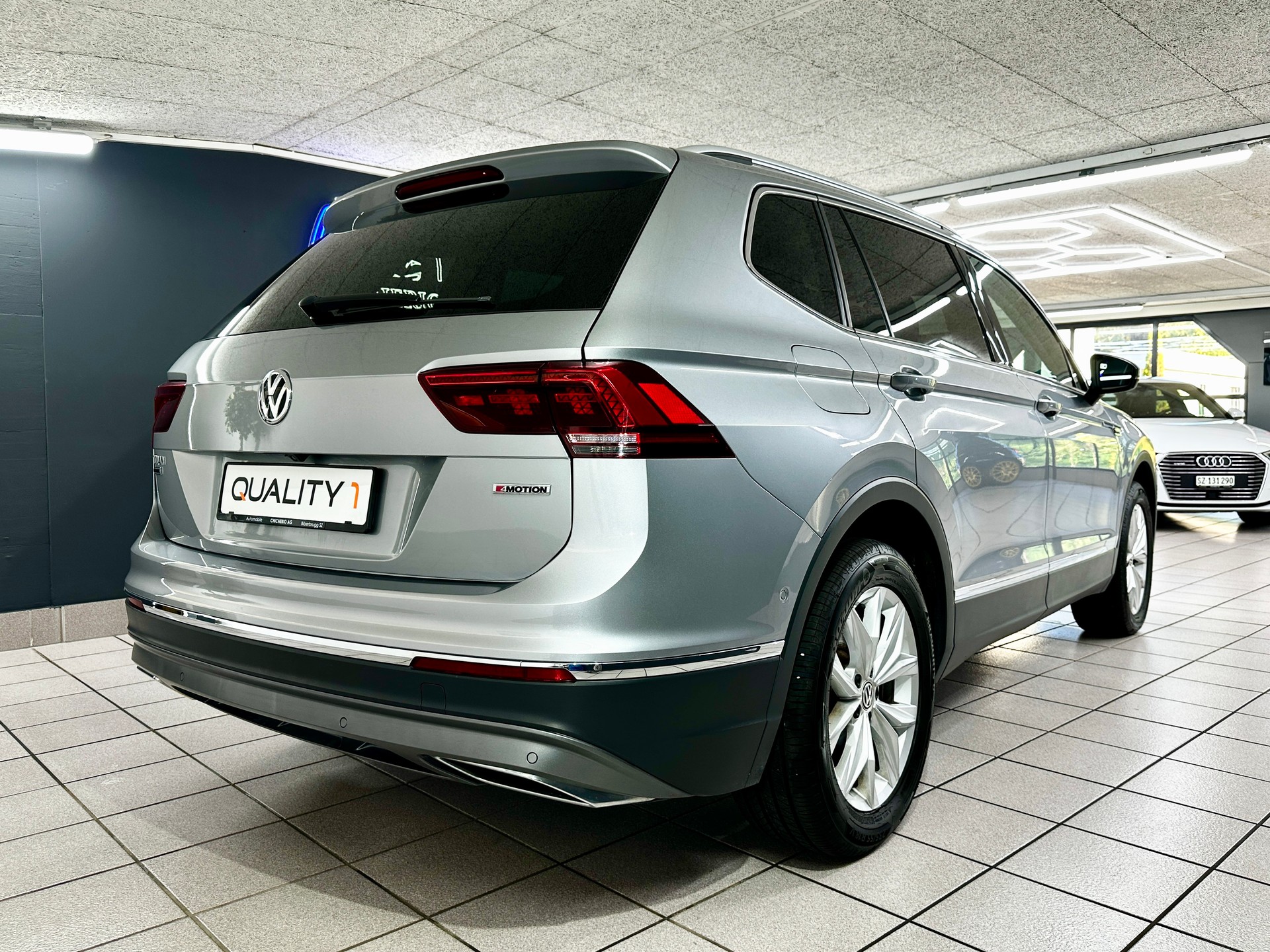 VW Tiguan Allspace 2.0TSI Highline 4Motion DSG-image-2