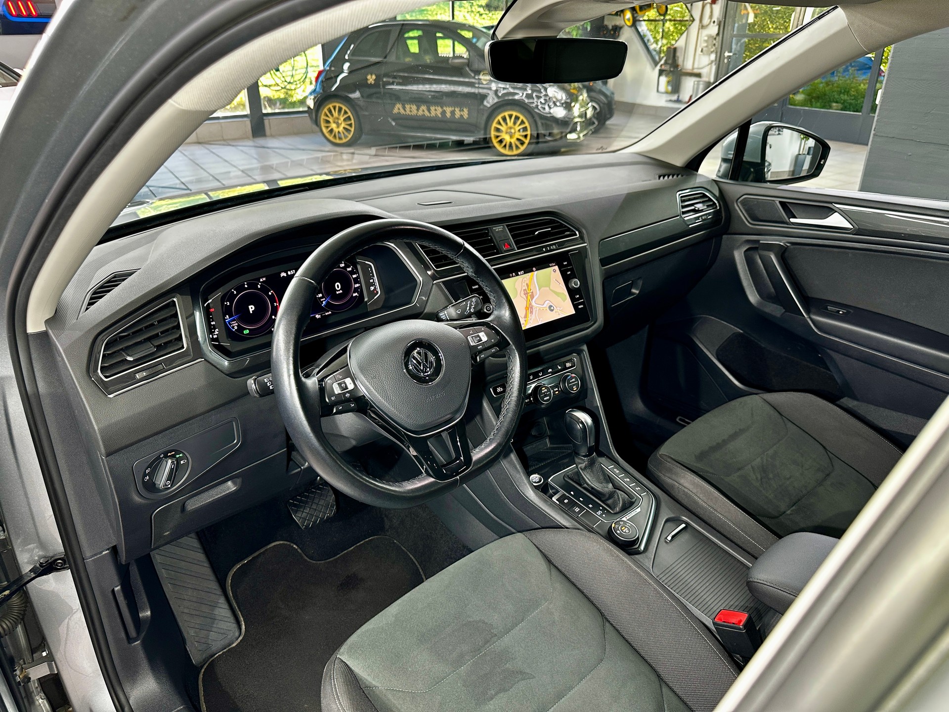 VW Tiguan Allspace 2.0TSI Highline 4Motion DSG-image-12