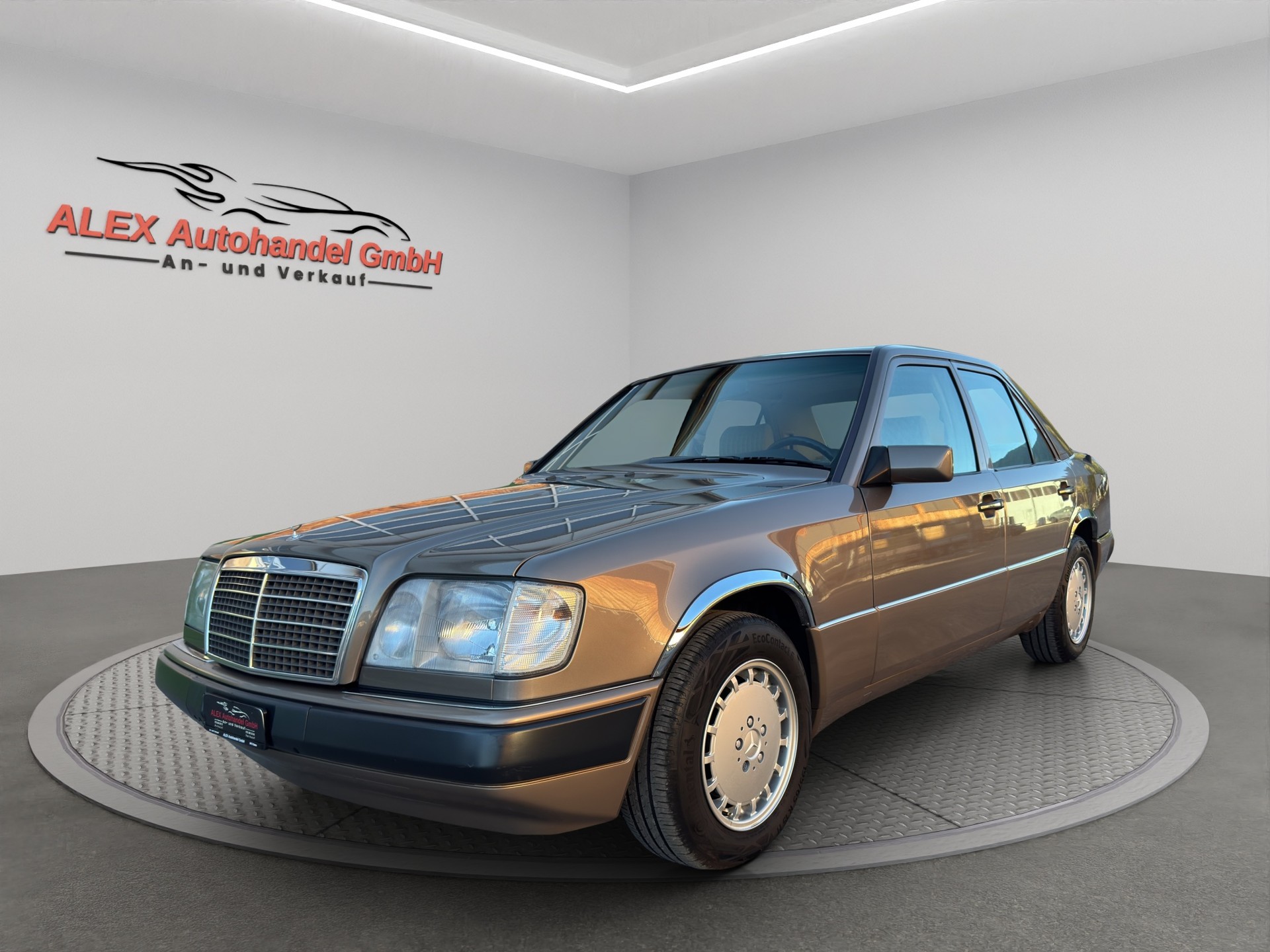 MERCEDES-BENZ 230 E *Sehr guter Zustand*-image-0