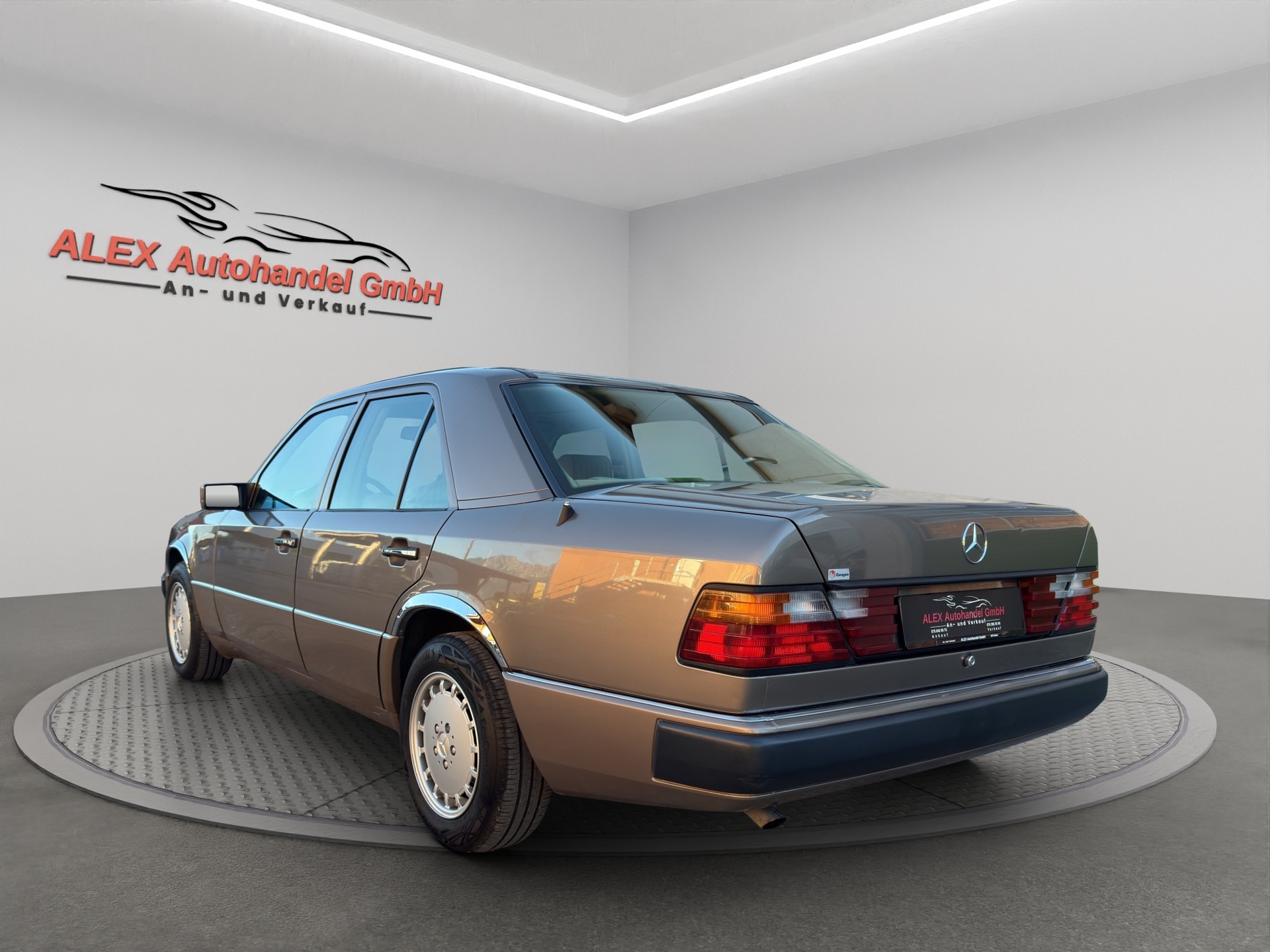 MERCEDES-BENZ 230 E *Sehr guter Zustand*-image-3