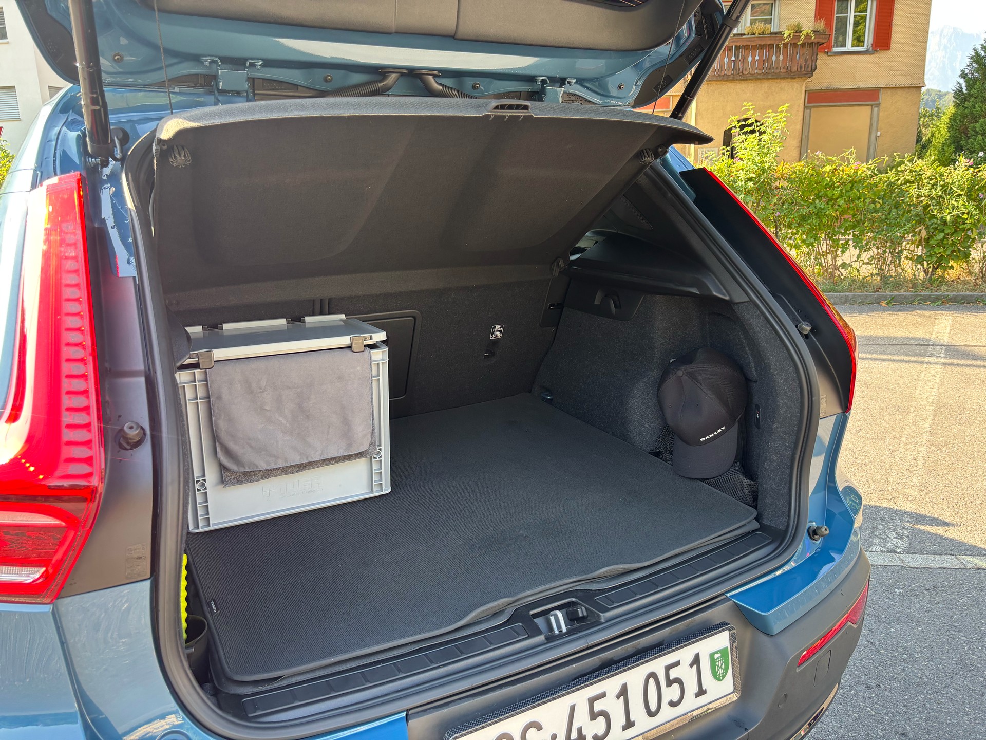 VOLVO 2.0 B4 MH Ultimate Dark AWD-image-3