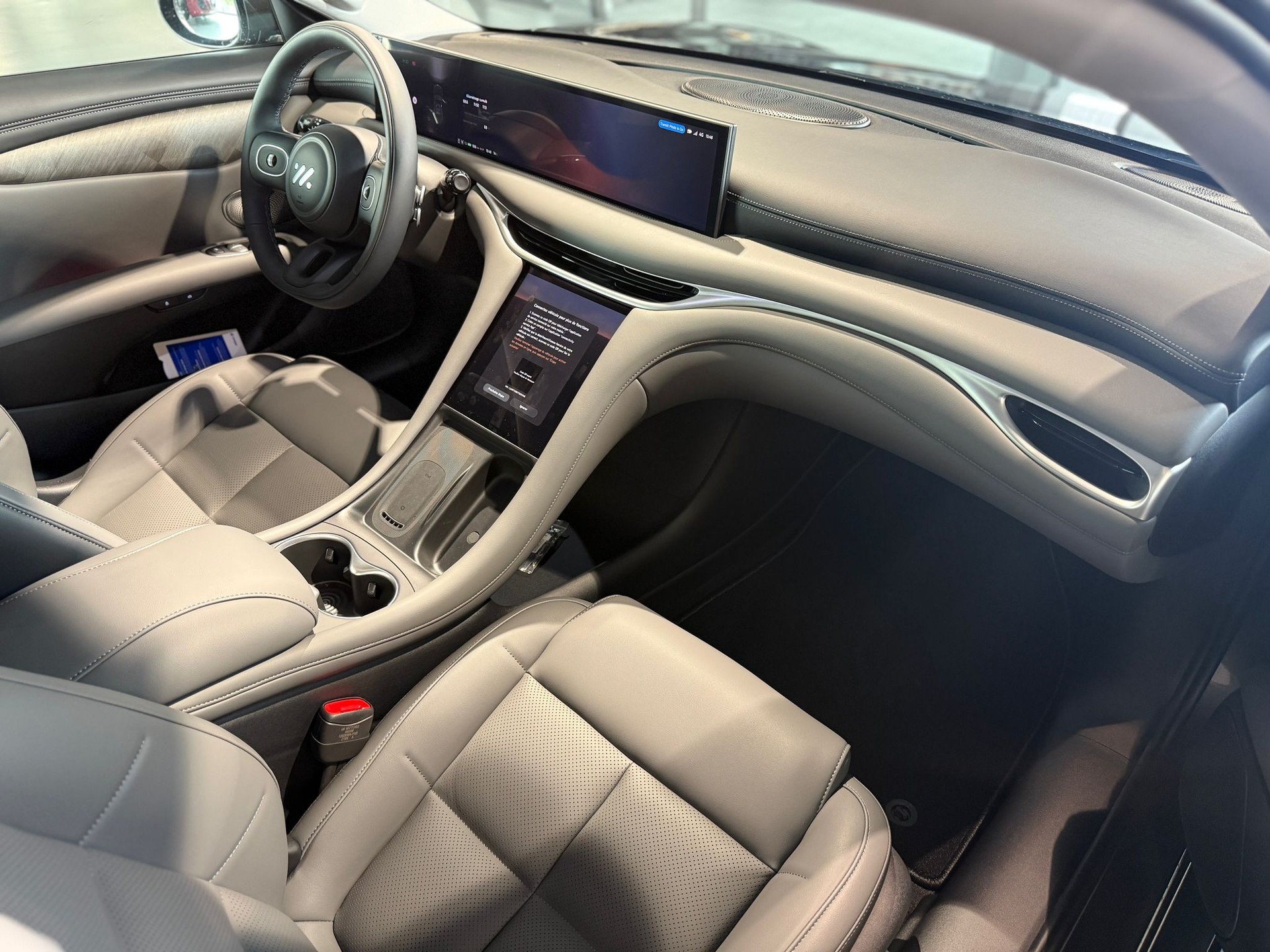 MG IM5 EV 100kWh Long Range-image-13