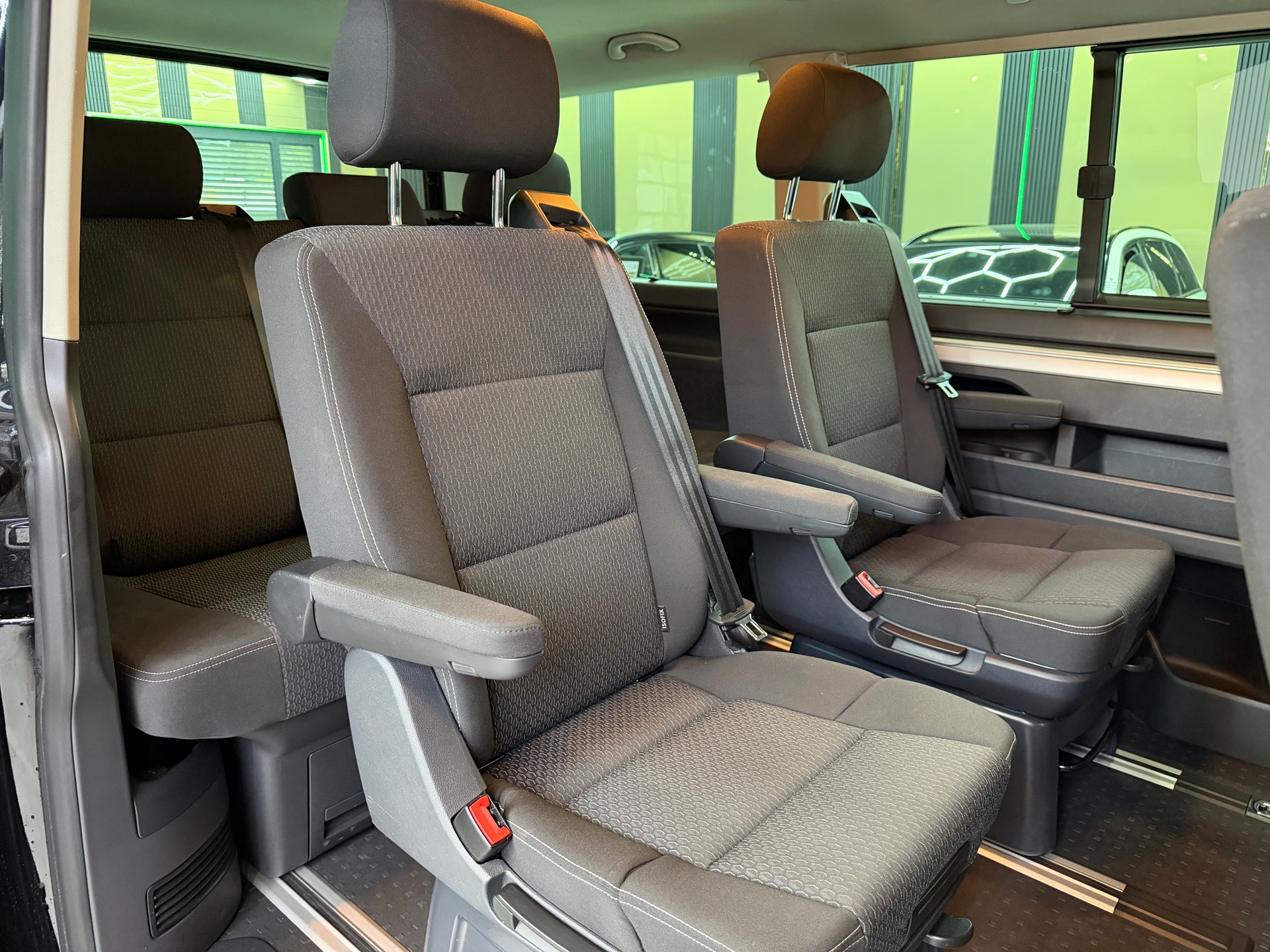 VW T6 Multivan 2.0 TDI Trendline Liberty 4Motion DSG-image-14