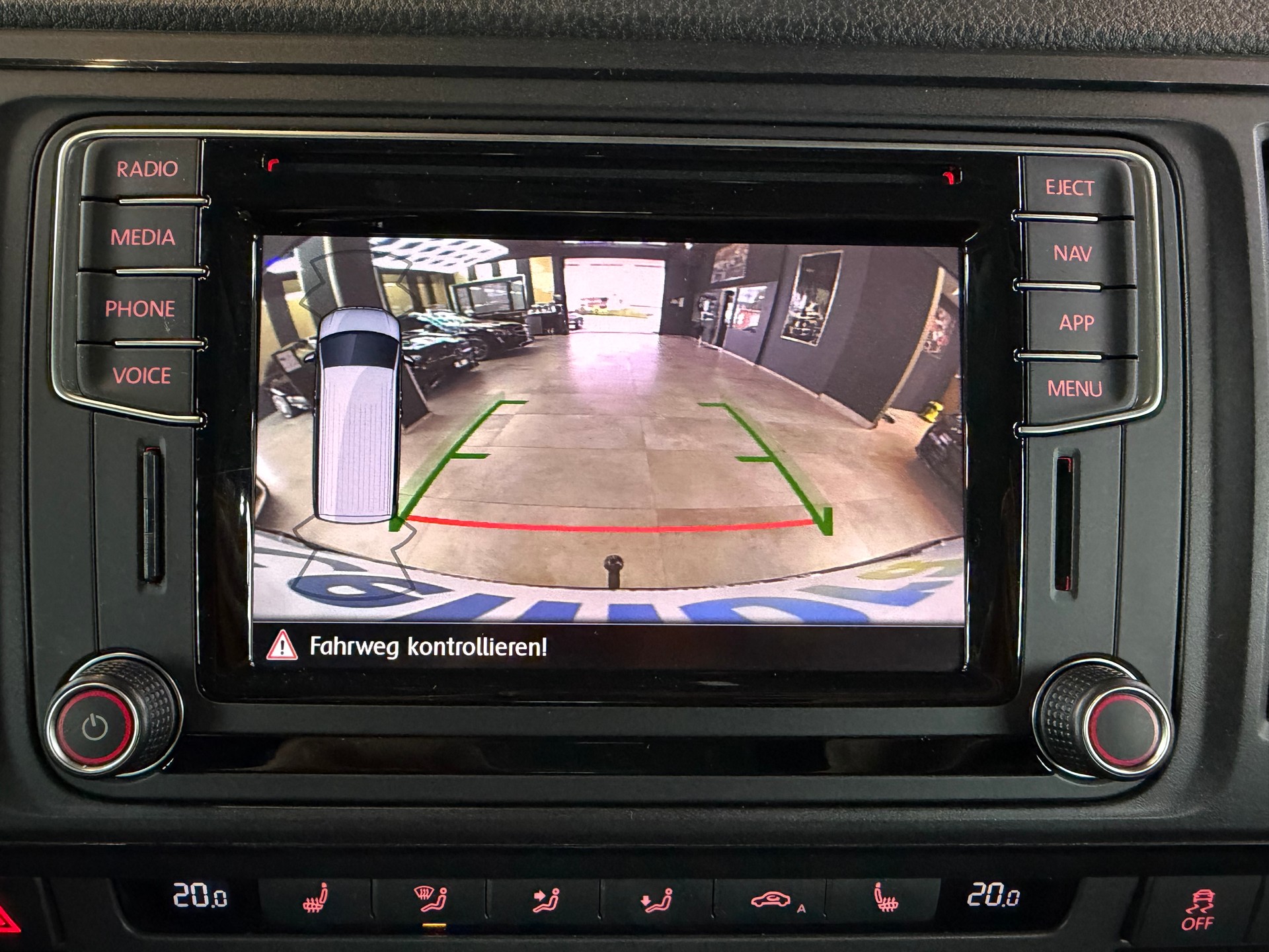 VW T6 Multivan 2.0 TDI Trendline Liberty 4Motion DSG-image-18