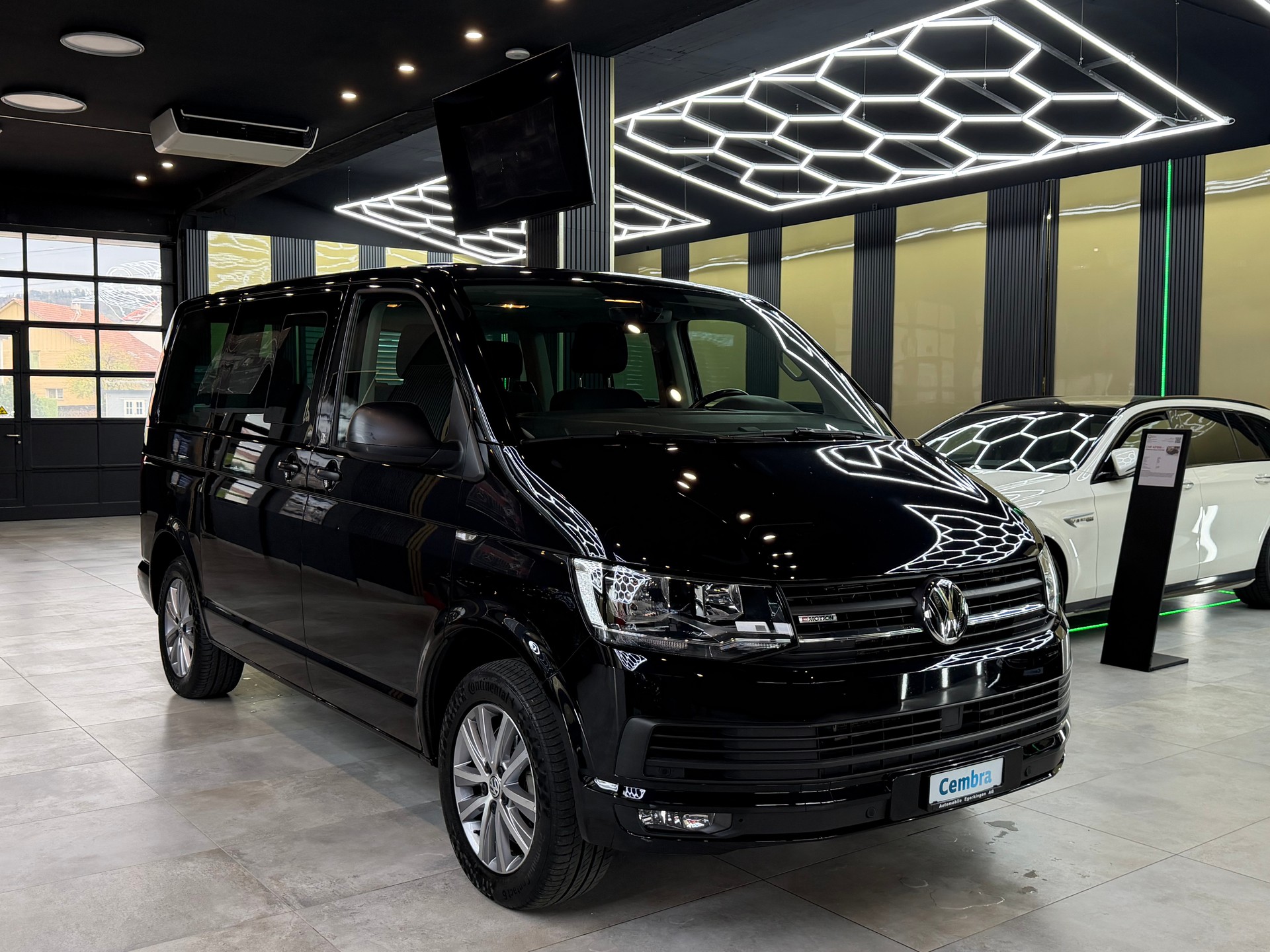 VW T6 Multivan 2.0 TDI Trendline Liberty 4Motion DSG-image-2