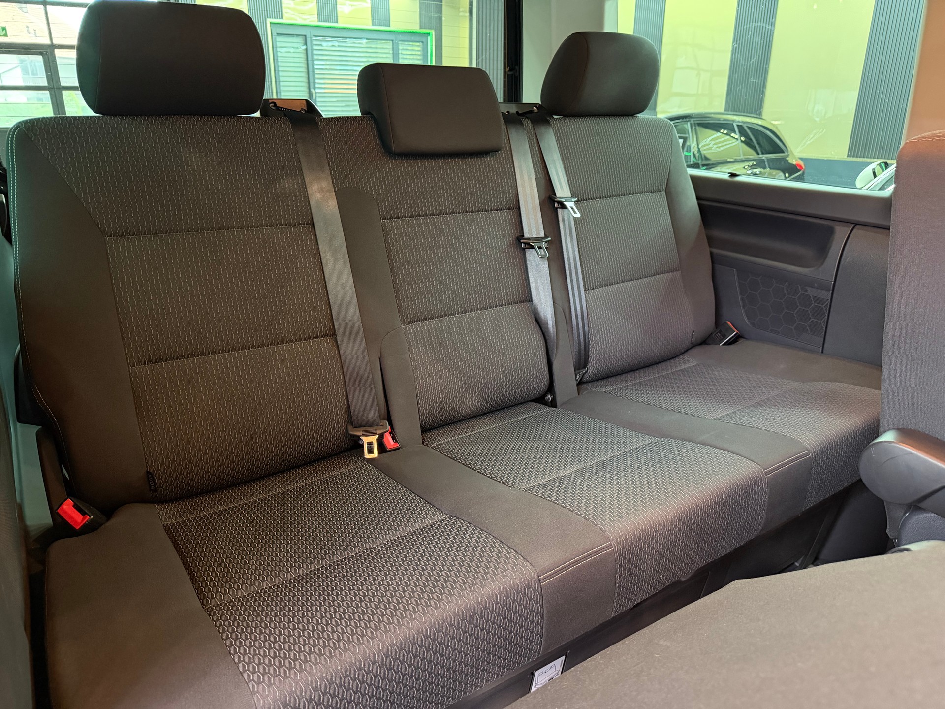 VW T6 Multivan 2.0 TDI Trendline Liberty 4Motion DSG-image-15