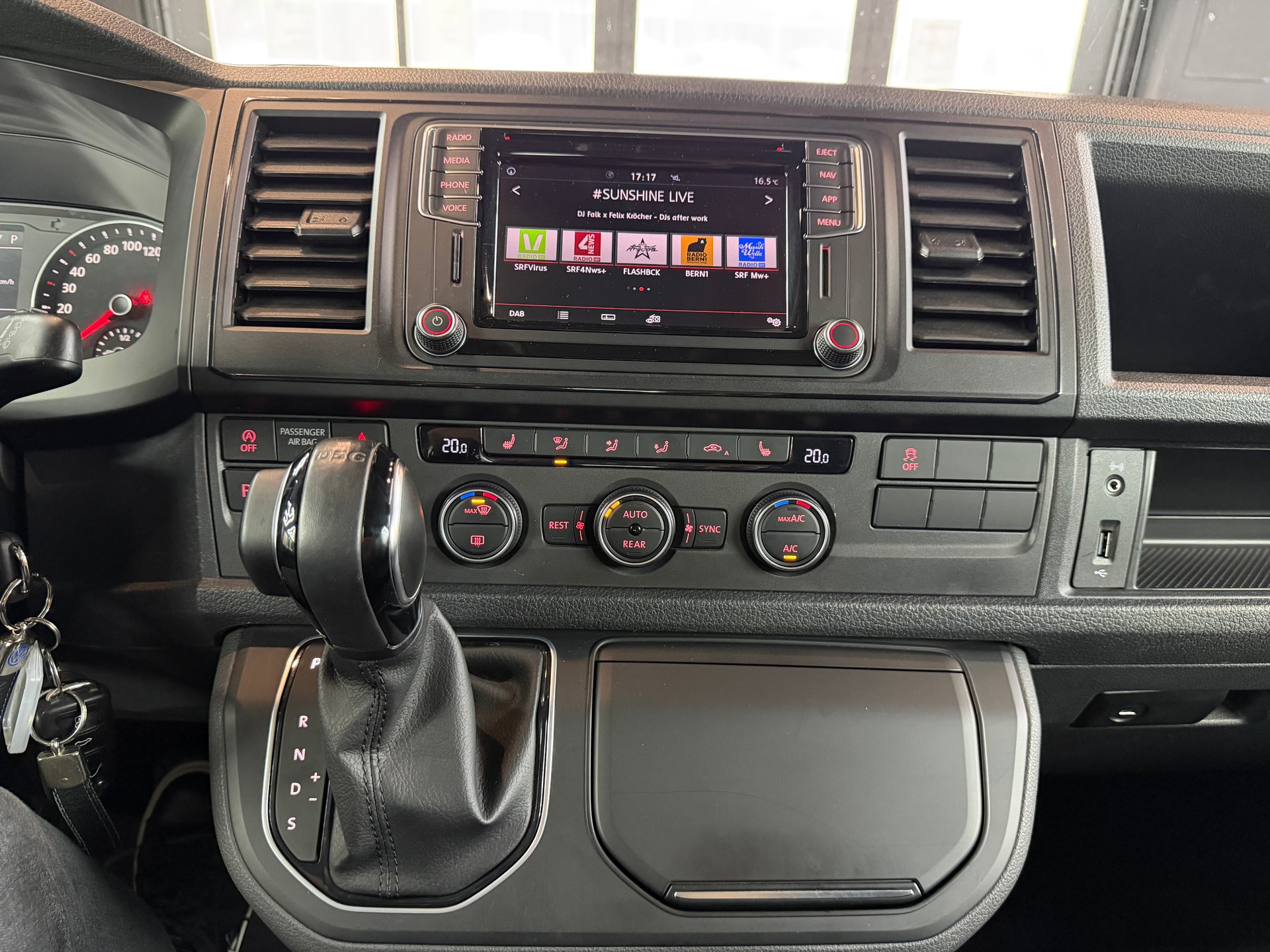 VW T6 Multivan 2.0 TDI Trendline Liberty 4Motion DSG-image-21