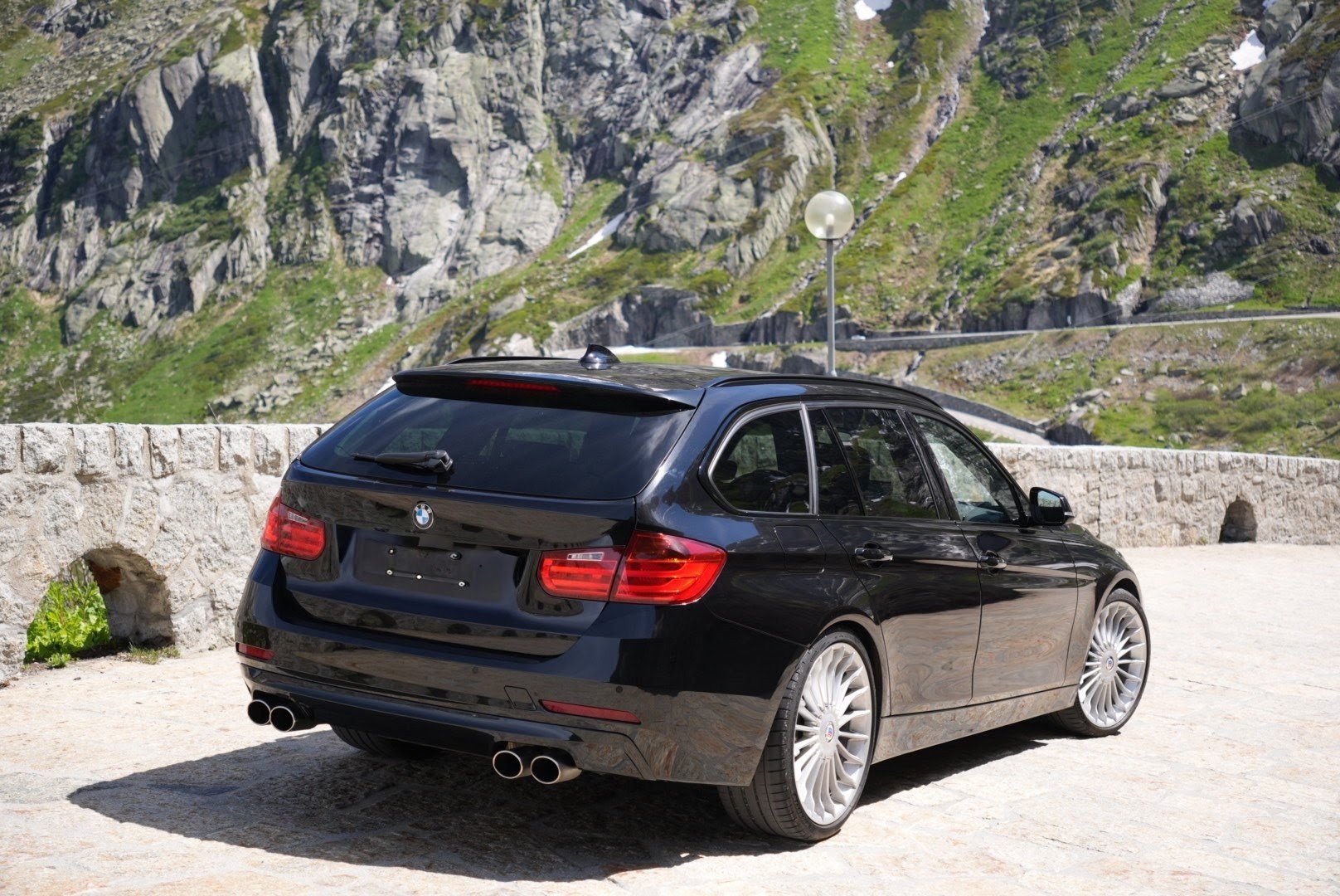 BMW-ALPINA 3.0 Biturbo 4x4-image-1