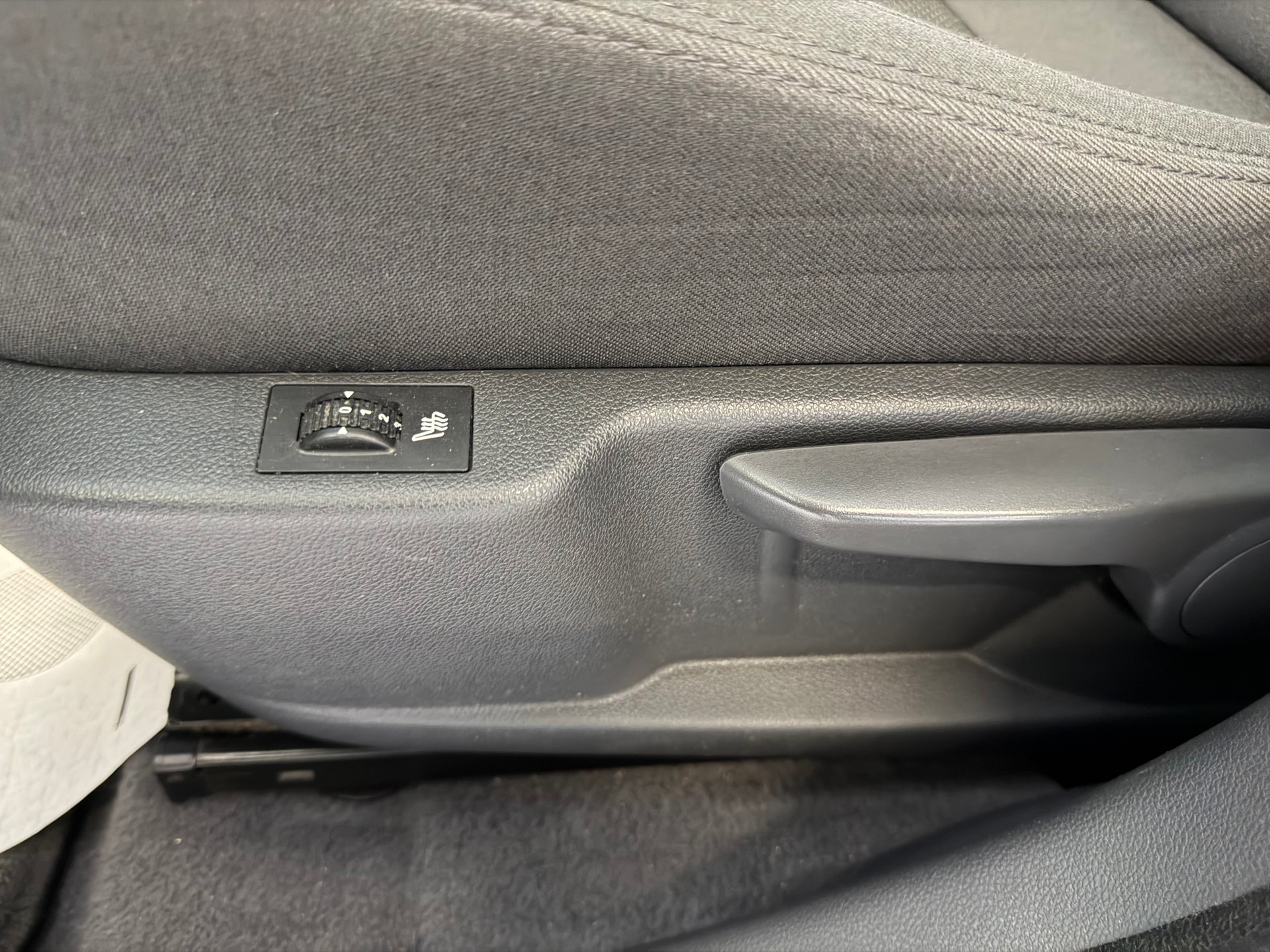 PEUGEOT 5008 2.0 HDI Business Tiptronic-image-22