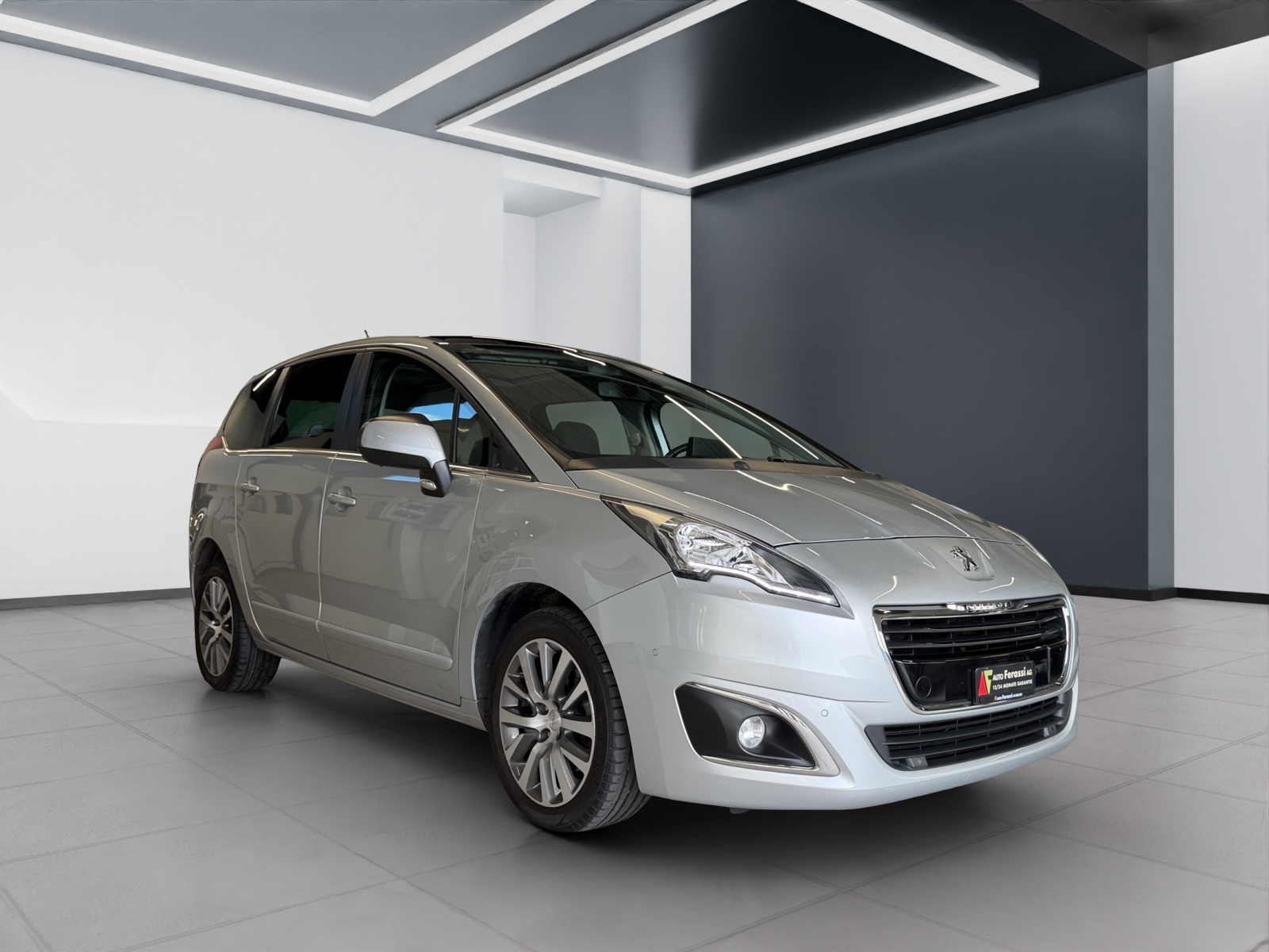 PEUGEOT 5008 2.0 HDI Business Tiptronic-image-6