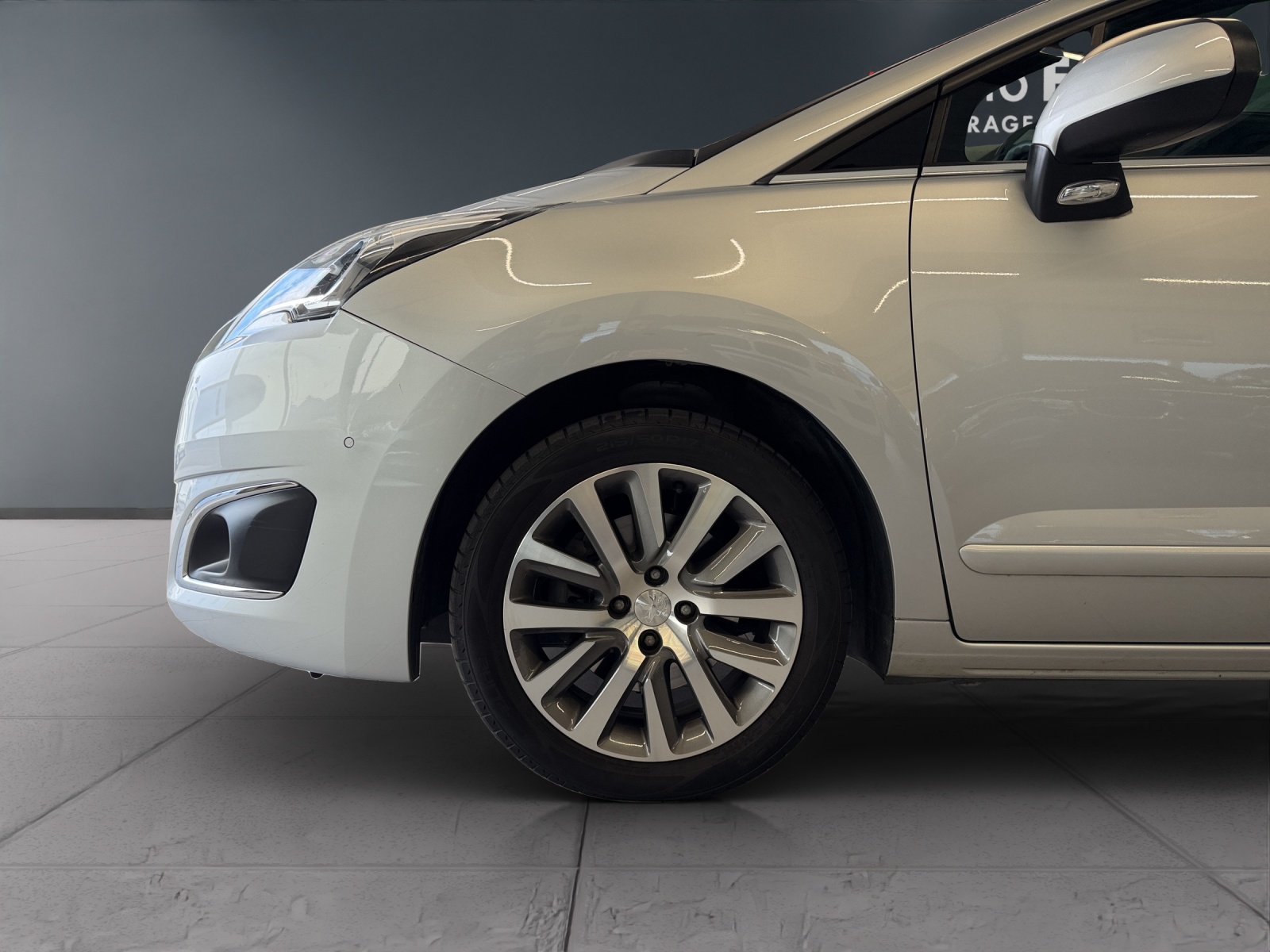 PEUGEOT 5008 2.0 HDI Business Tiptronic-image-10