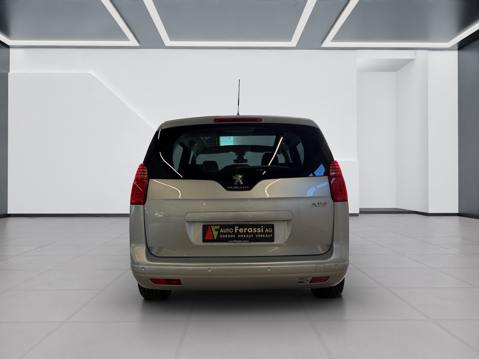 PEUGEOT 5008 2.0 HDI Business Tiptronic-image-4
