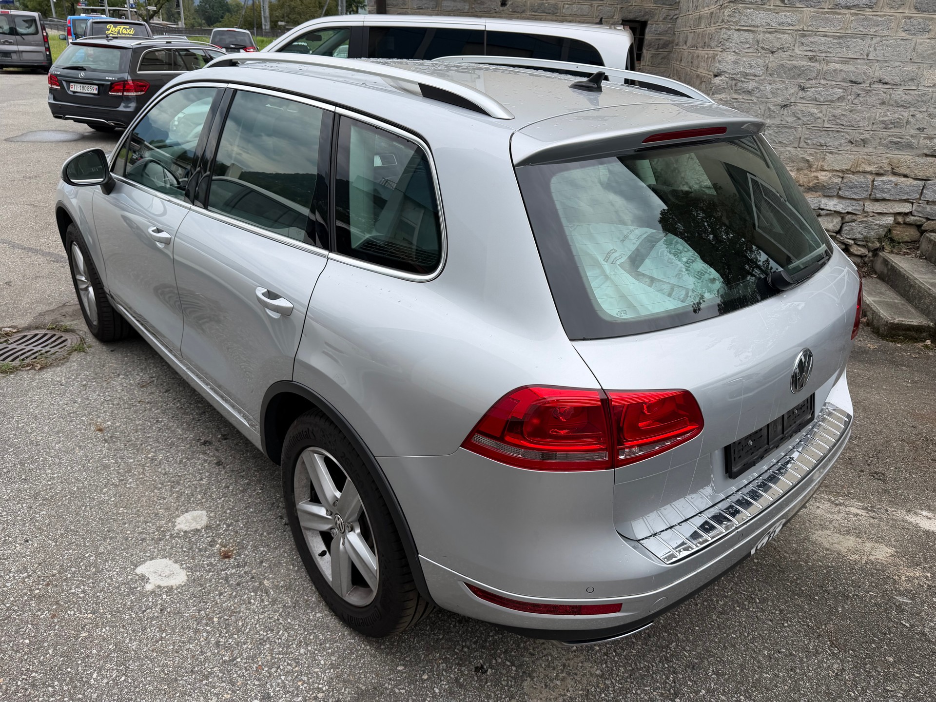 VW Touareg 3.0 TDI BlueMotion Technology Tiptronic-image-9