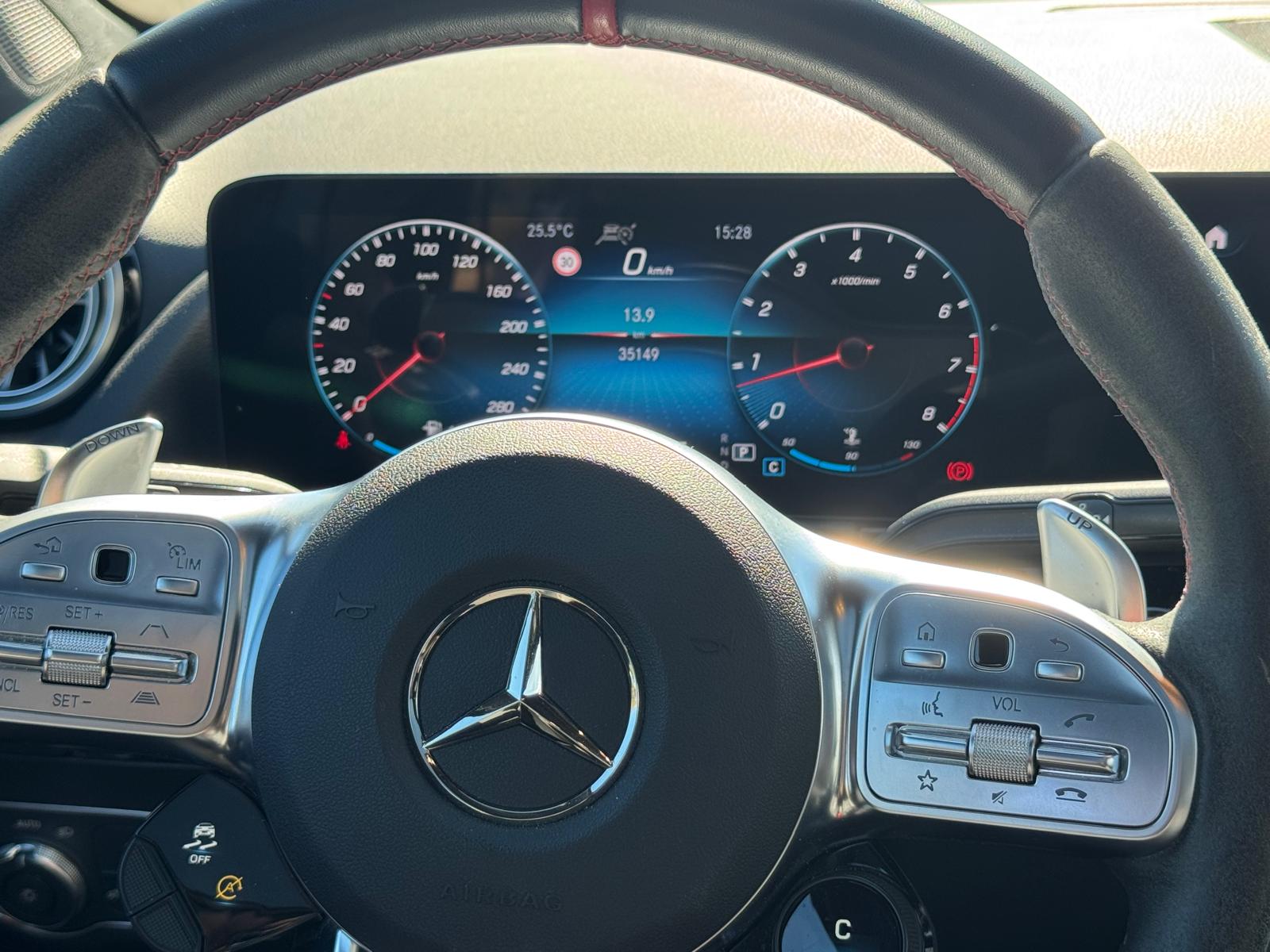 MERCEDES-BENZ GLA 35 AMG 4matic-image-9
