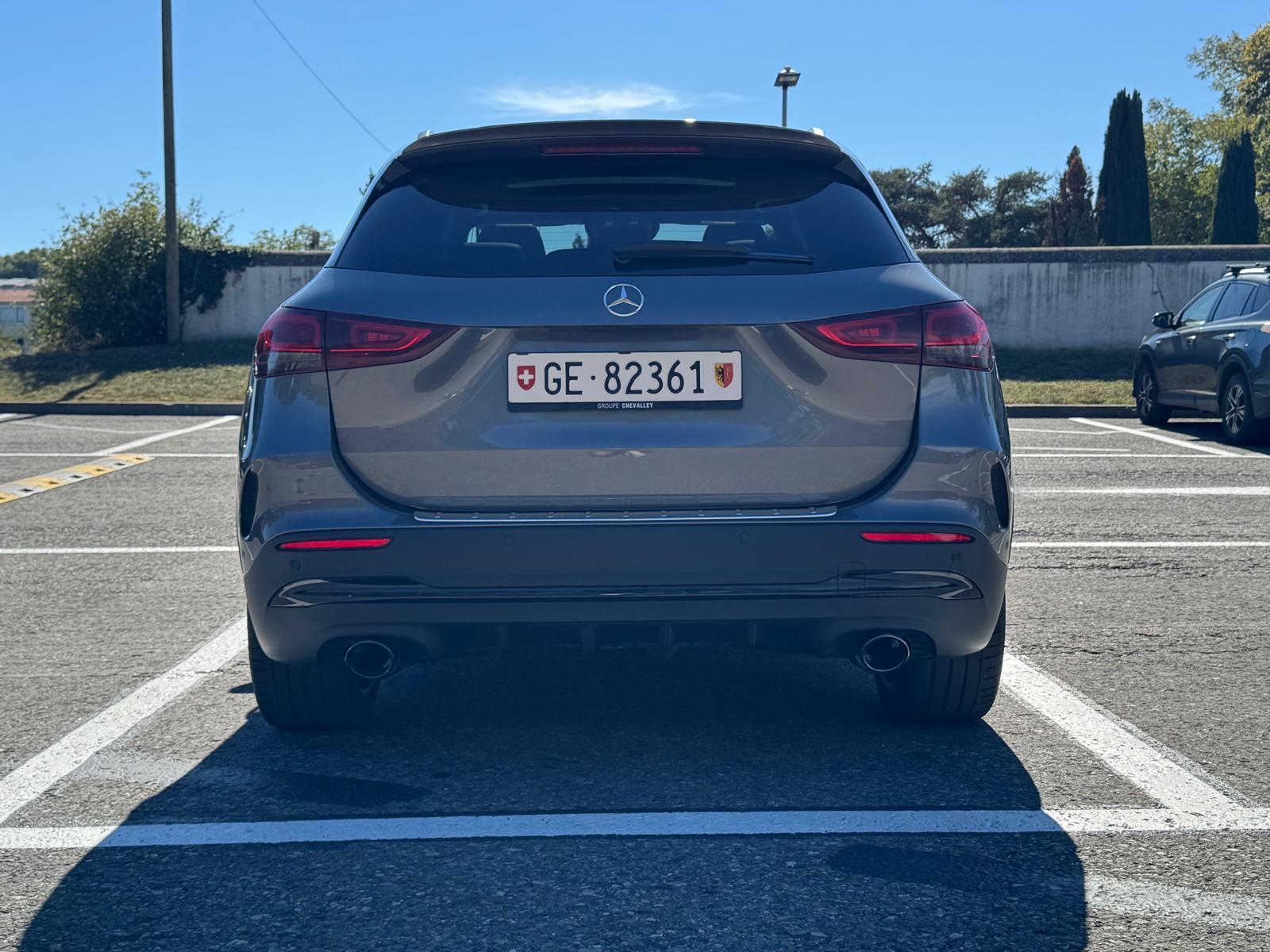 MERCEDES-BENZ GLA 35 AMG 4matic-image-2
