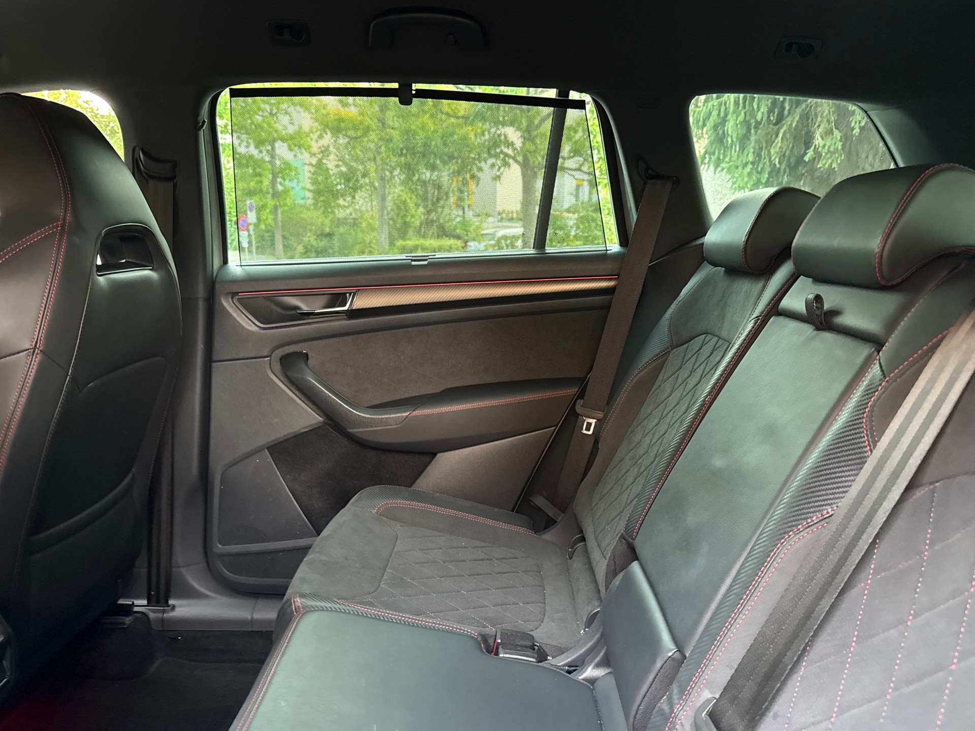SKODA Kodiaq 2.0 TSI 4x4 RS-image-12