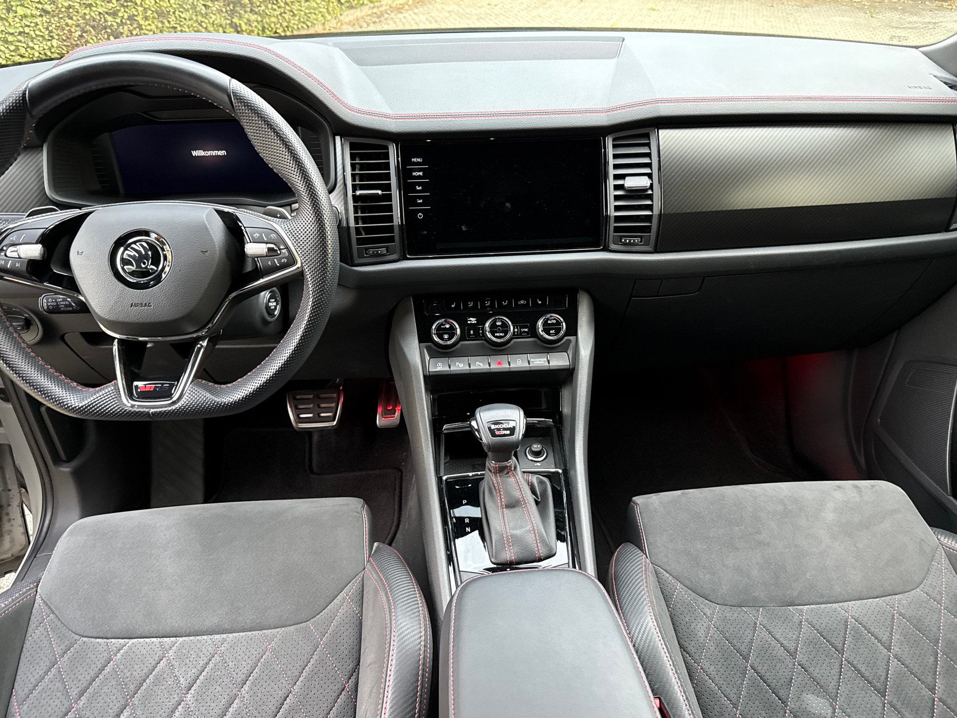 SKODA Kodiaq 2.0 TSI 4x4 RS-image-10