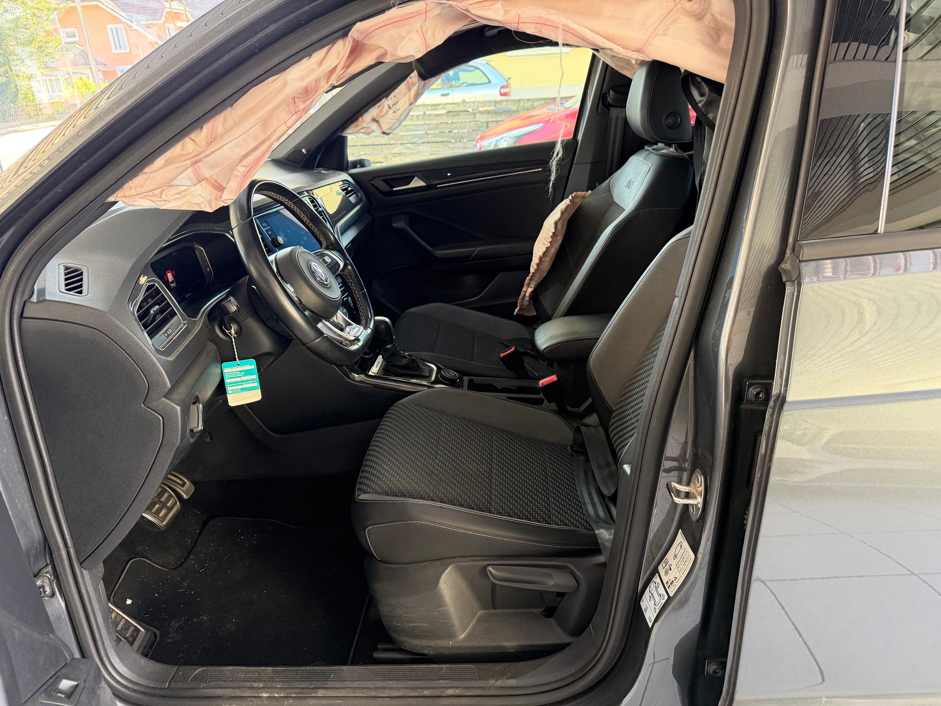 VW T-Roc 2.0 TSI Sport DSG 4Motion R-LINE-image-12