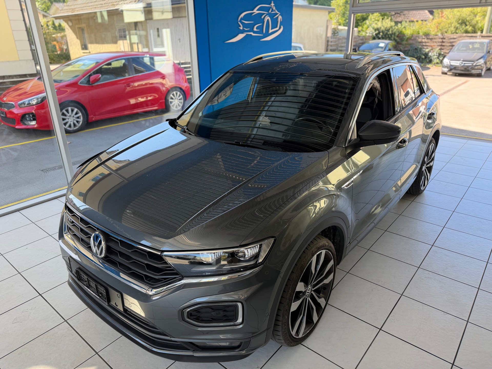 VW T-Roc 2.0 TSI Sport DSG 4Motion R-LINE-image-0