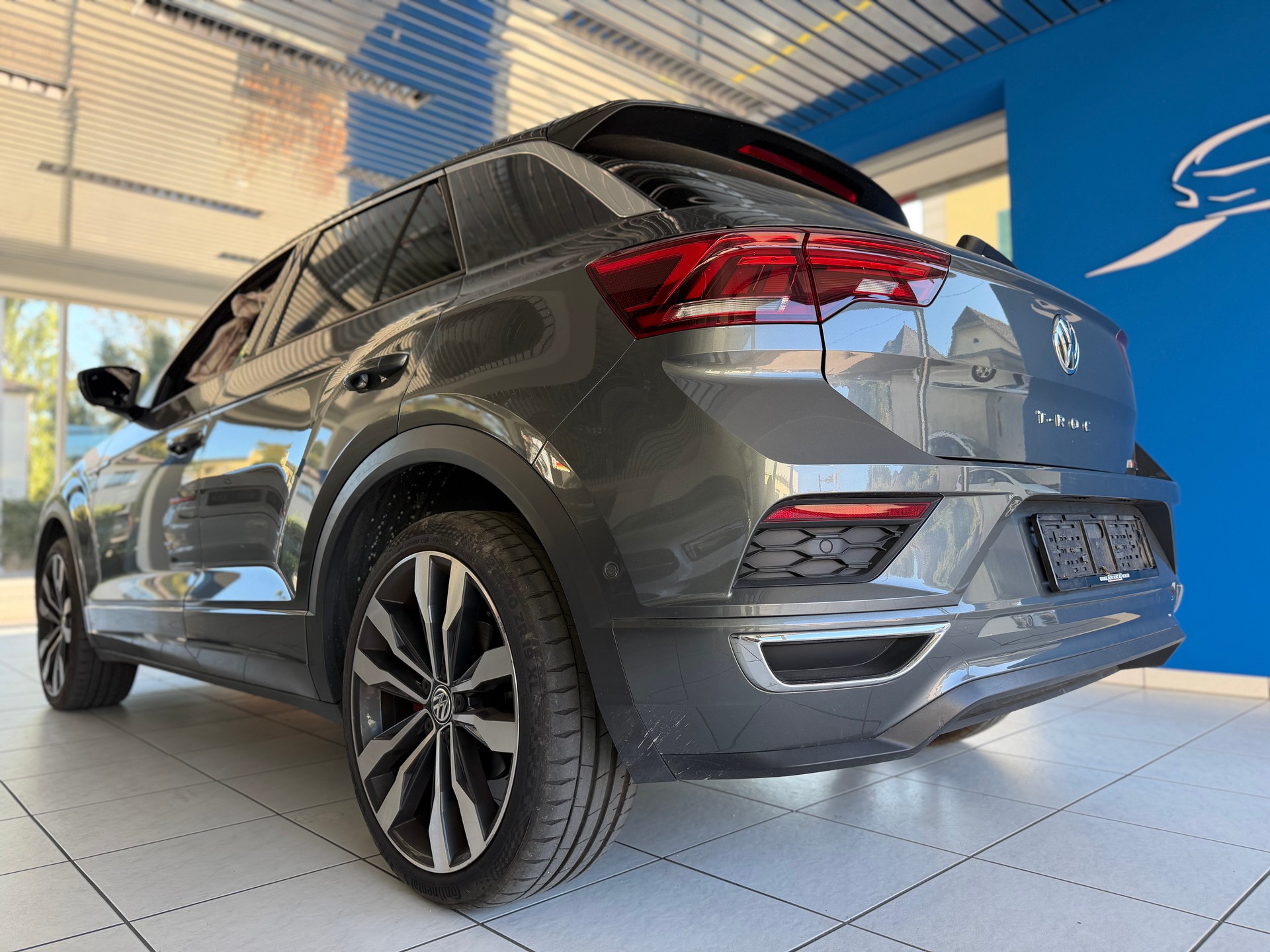 VW T-Roc 2.0 TSI Sport DSG 4Motion R-LINE-image-7