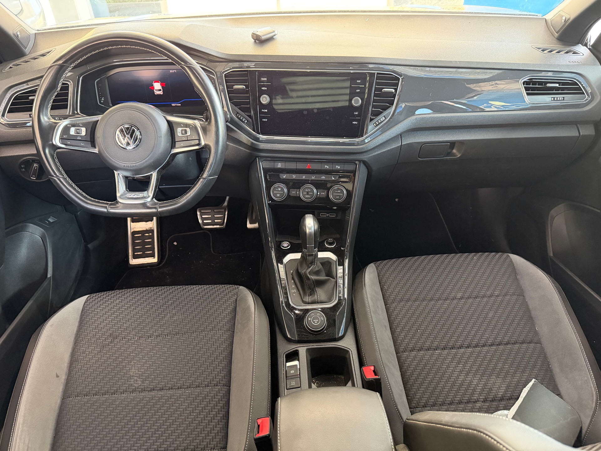 VW T-Roc 2.0 TSI Sport DSG 4Motion R-LINE-image-10