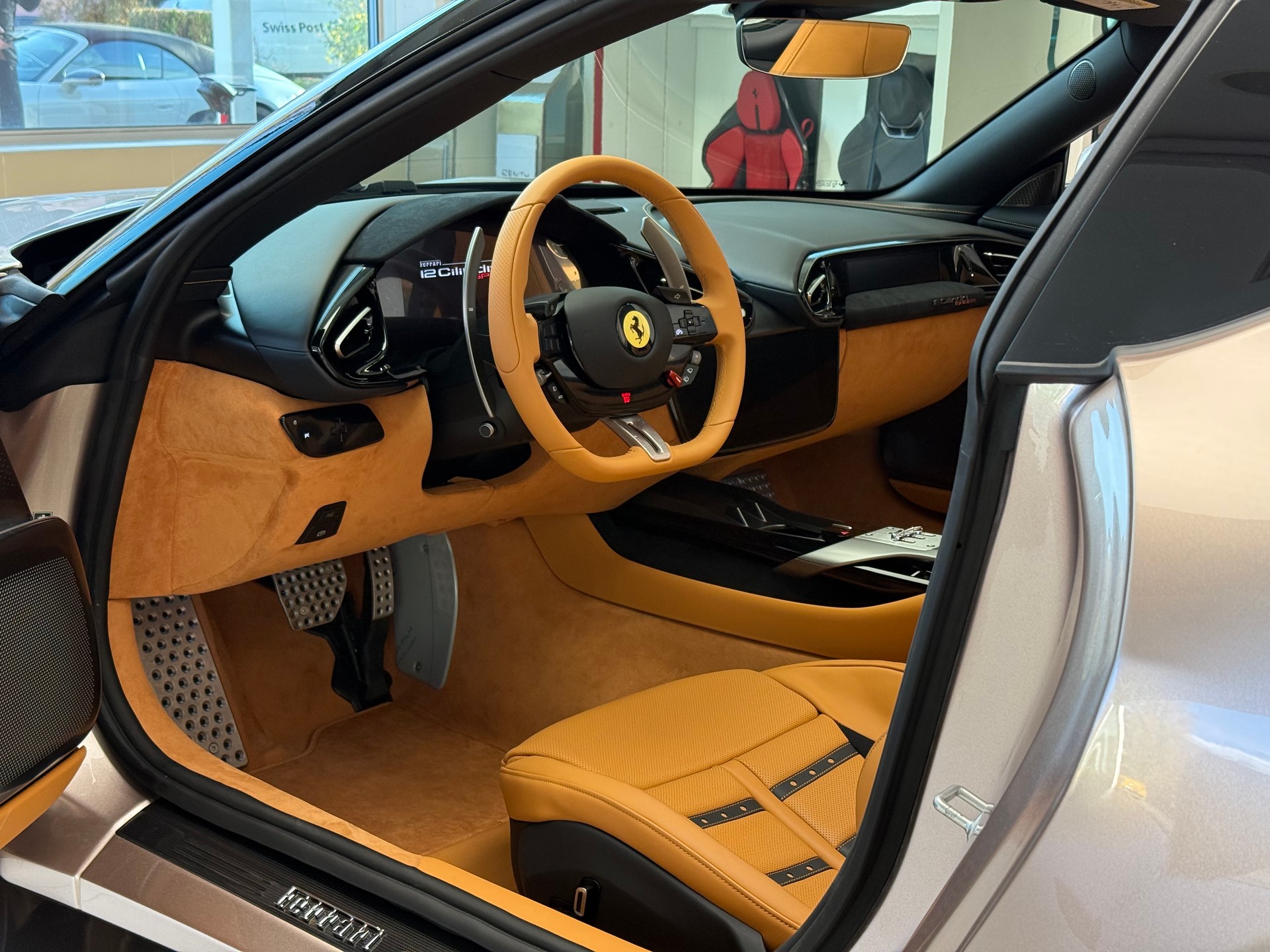 FERRARI 12 Cilindri Spider-image-9