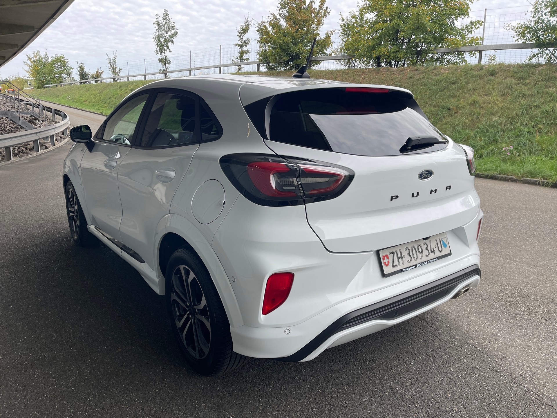 FORD Puma 1.0 EcoB Hybrid ST-Line-image-4