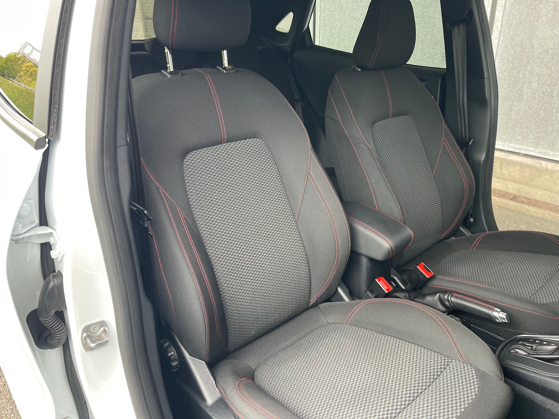 FORD Puma 1.0 EcoB Hybrid ST-Line-image-14