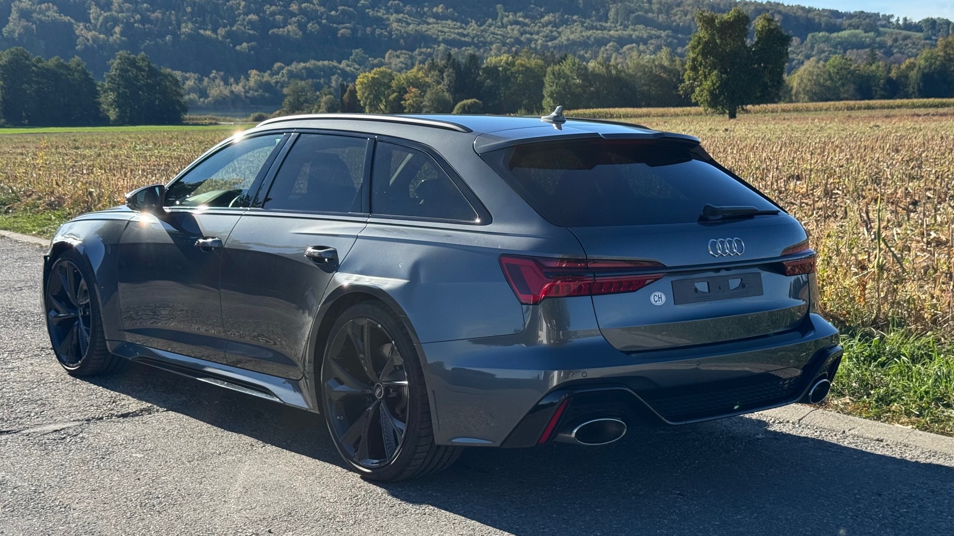 AUDI 4.0 V8 TFSI performance quattro T-Tronic-image-2