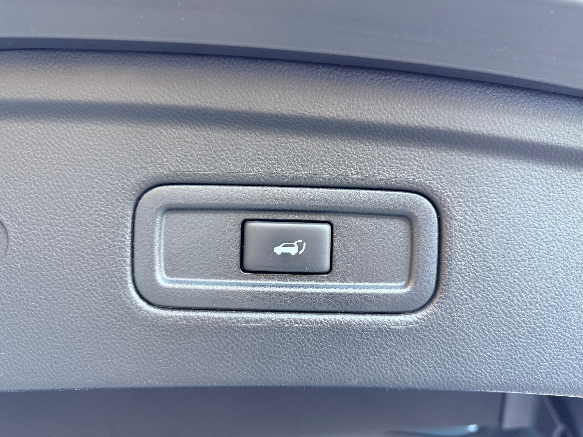 INFINITI QX70 3.0d S Design AWD Automatic-image-14
