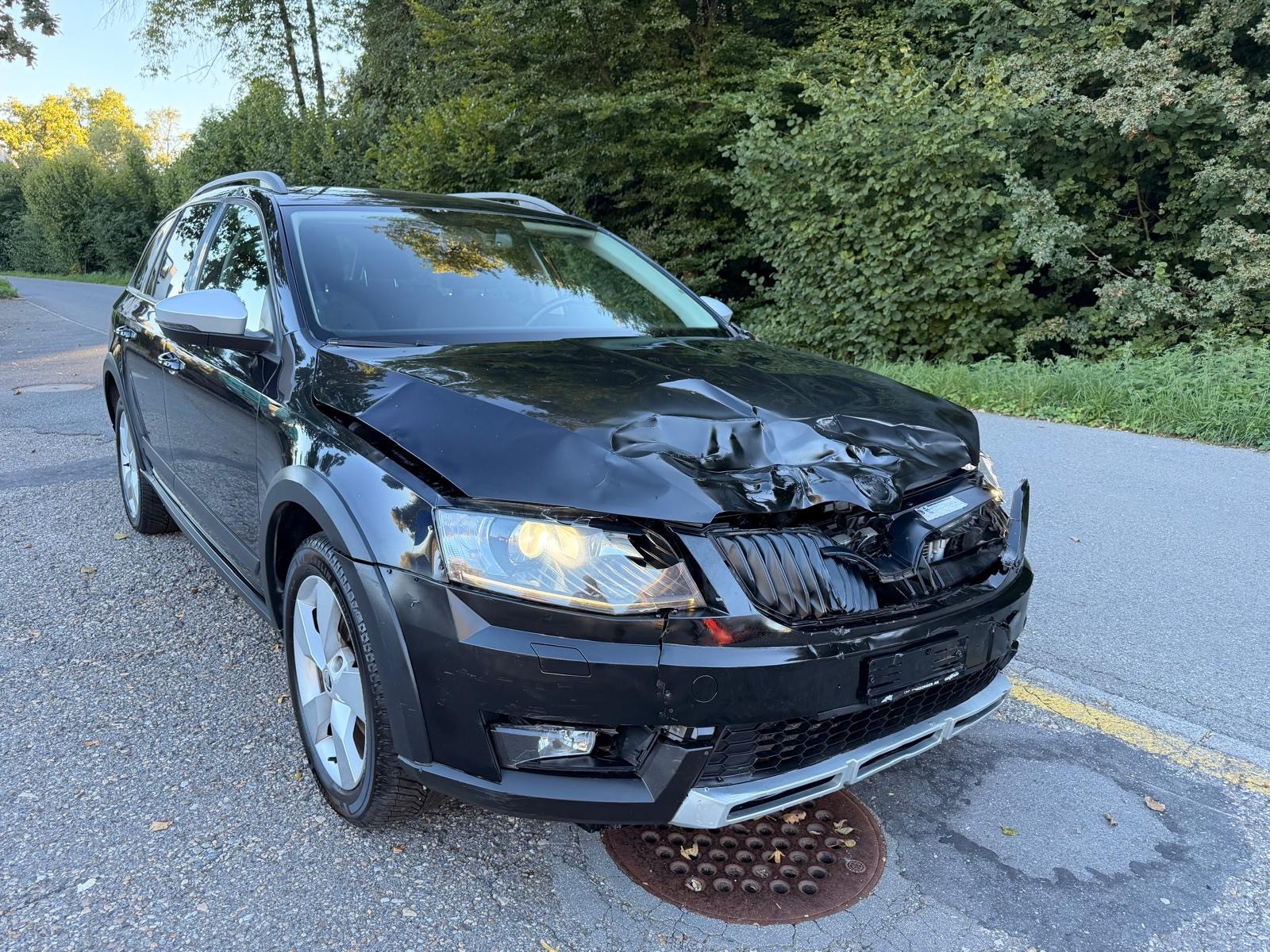 SKODA Octavia Combi 2.0 TDI Scout 4x4 DSG-image-1