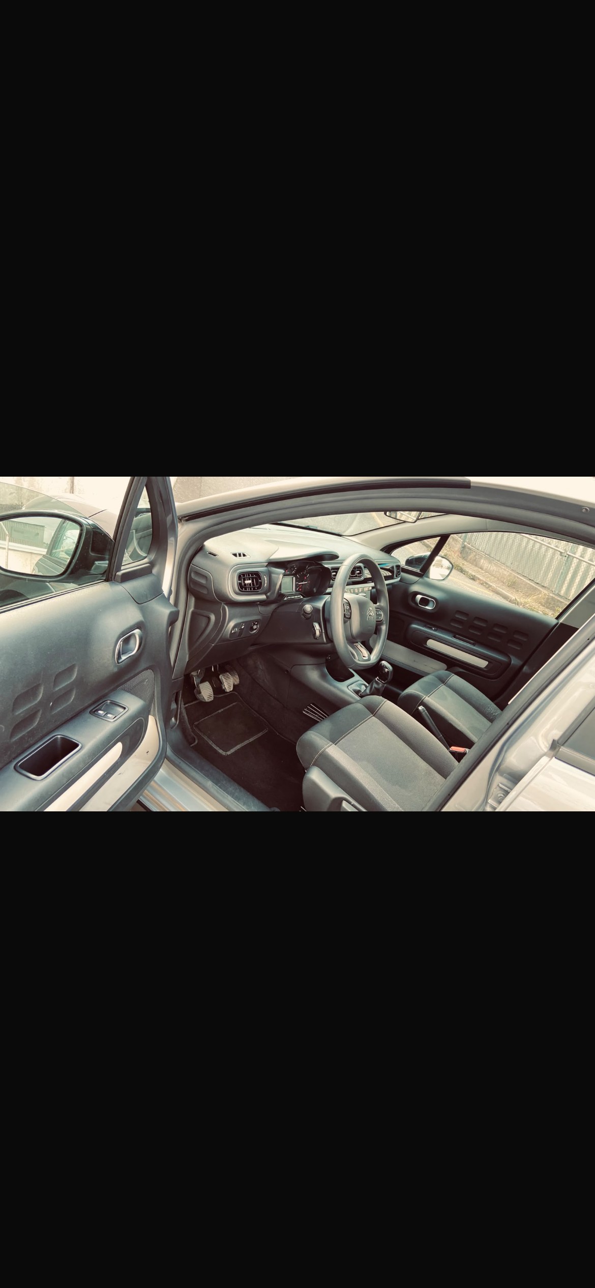 CITROEN C3 1.2i PureTech Feel-image-6